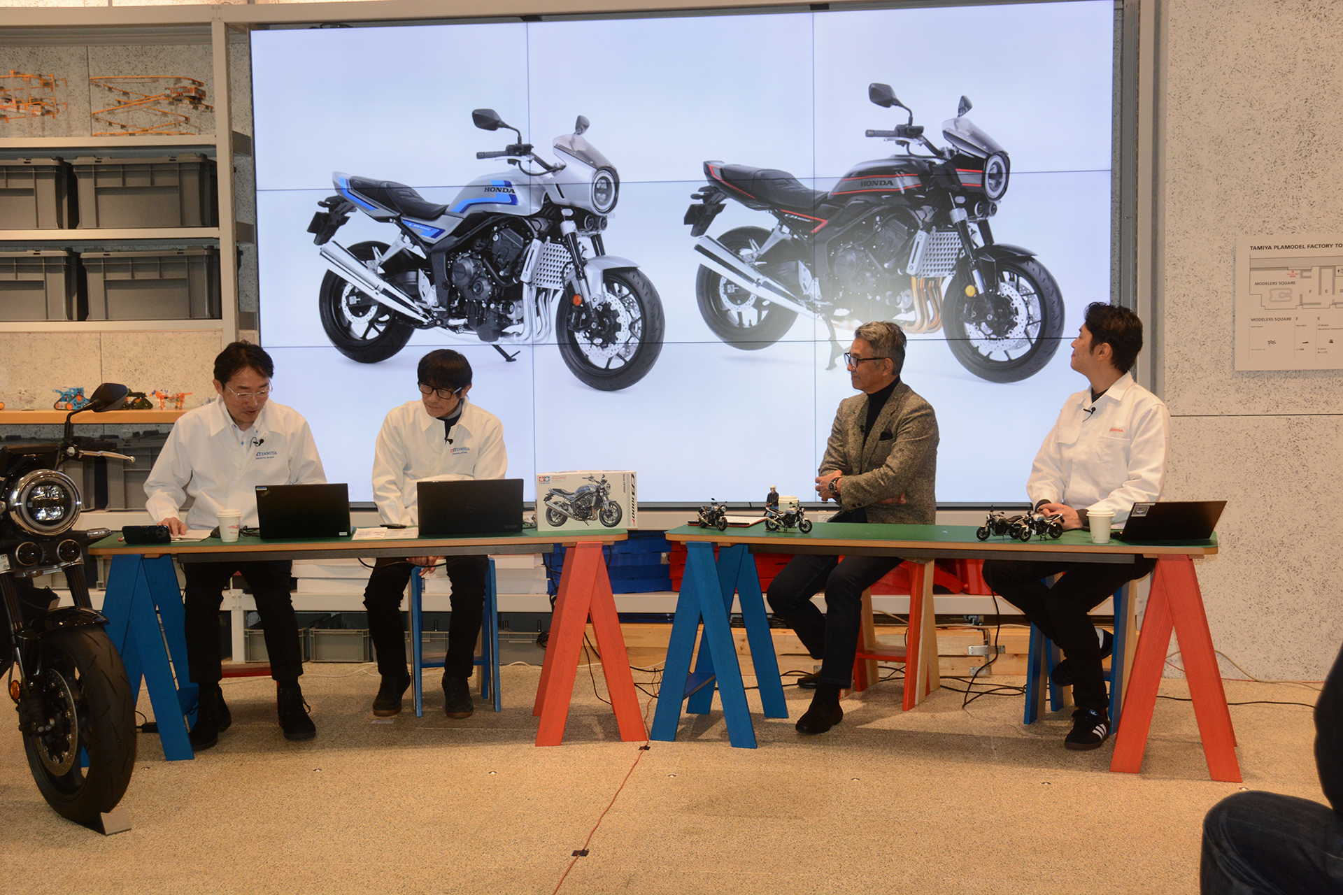 バリエーションモデル「Honda CB1000F SE」も再現可能