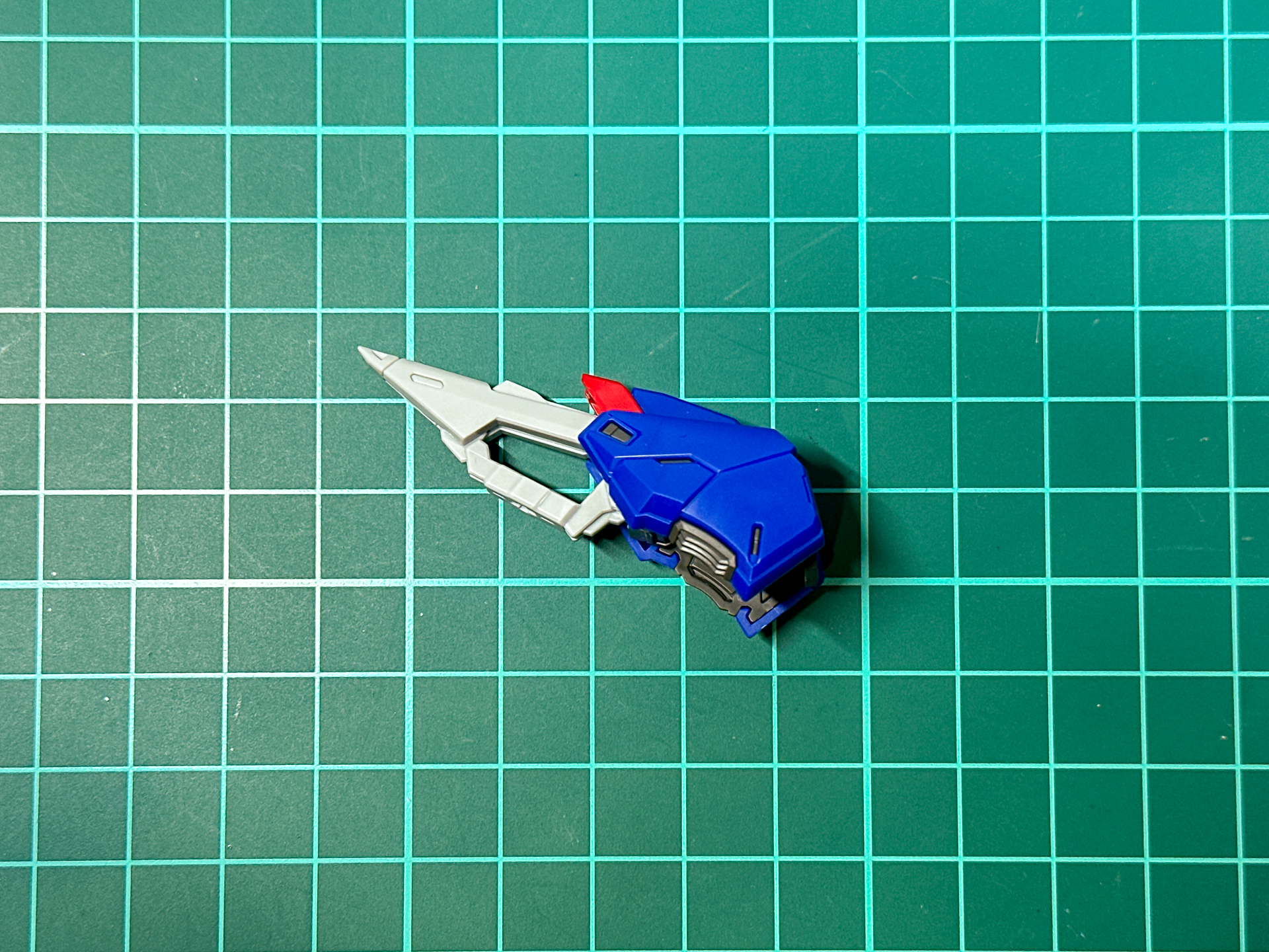 肩部装甲は左右共通形状です。