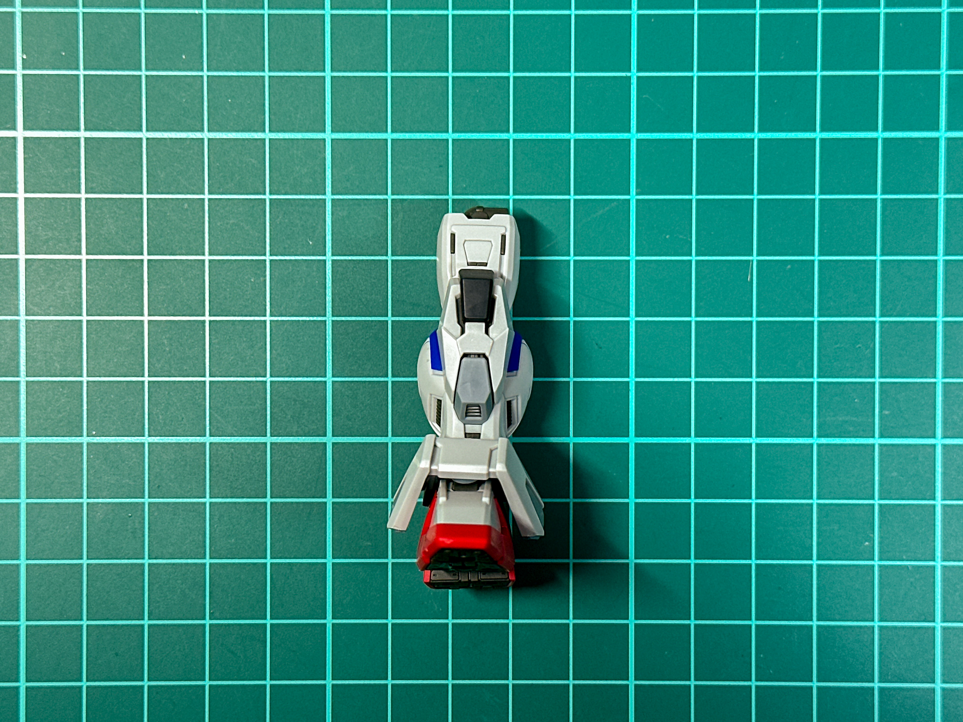 MGSDの特徴である小型の脚部ながら細かいモールドが確認できます。