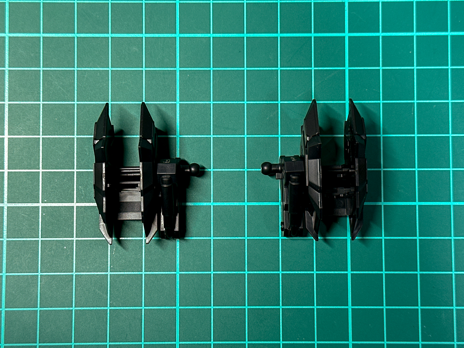 完成後のウェポンラックは可動させることで位置を調整できます。