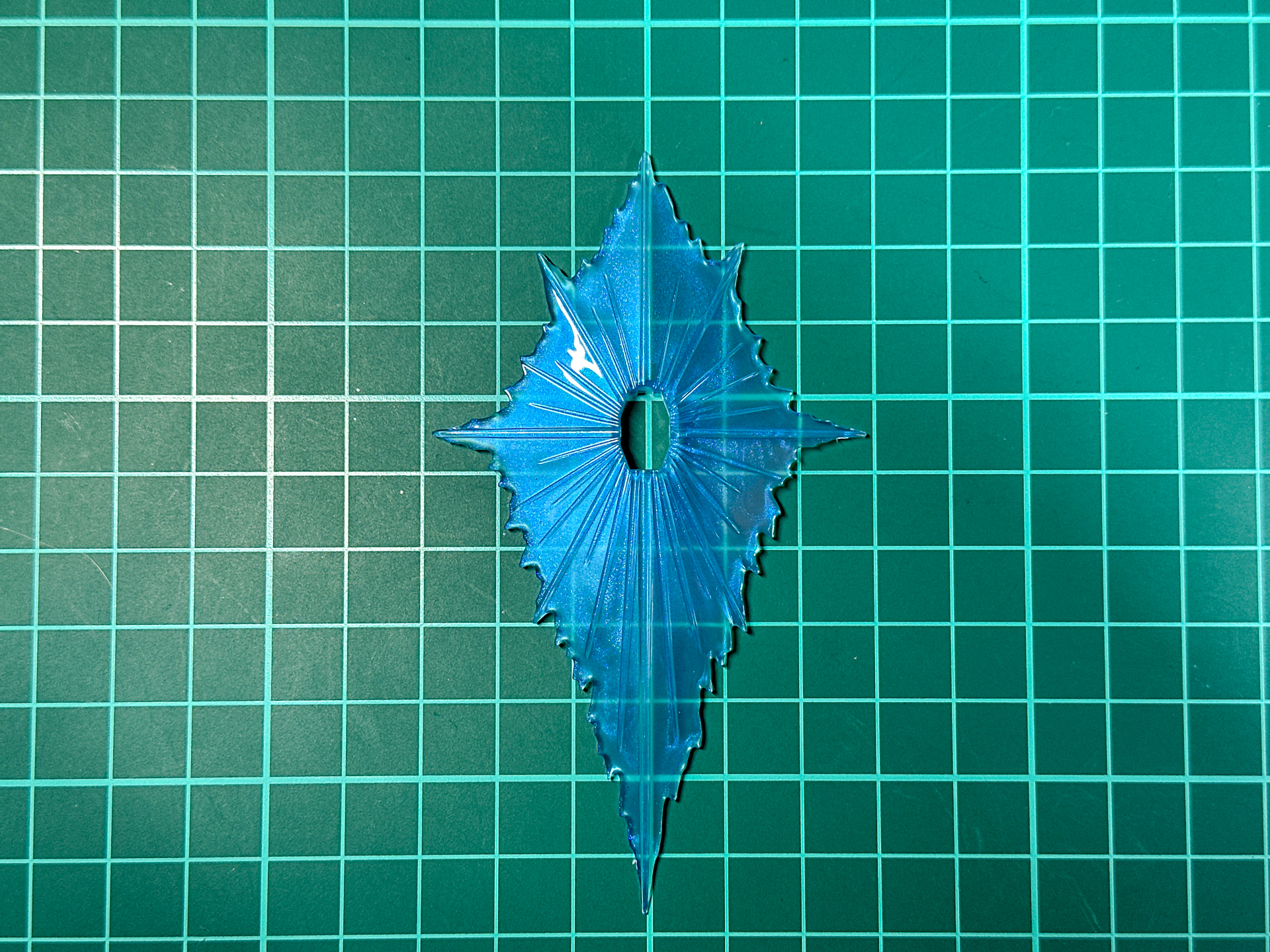 ビームシールドエフェクトパーツはパールカラーで再現されています。