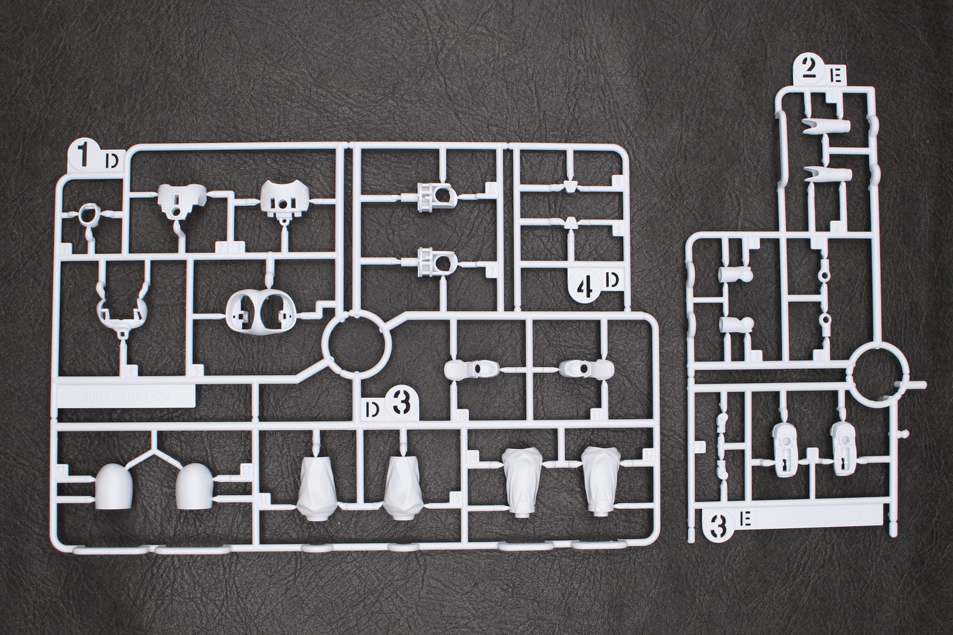 Dパーツ、Eパーツ