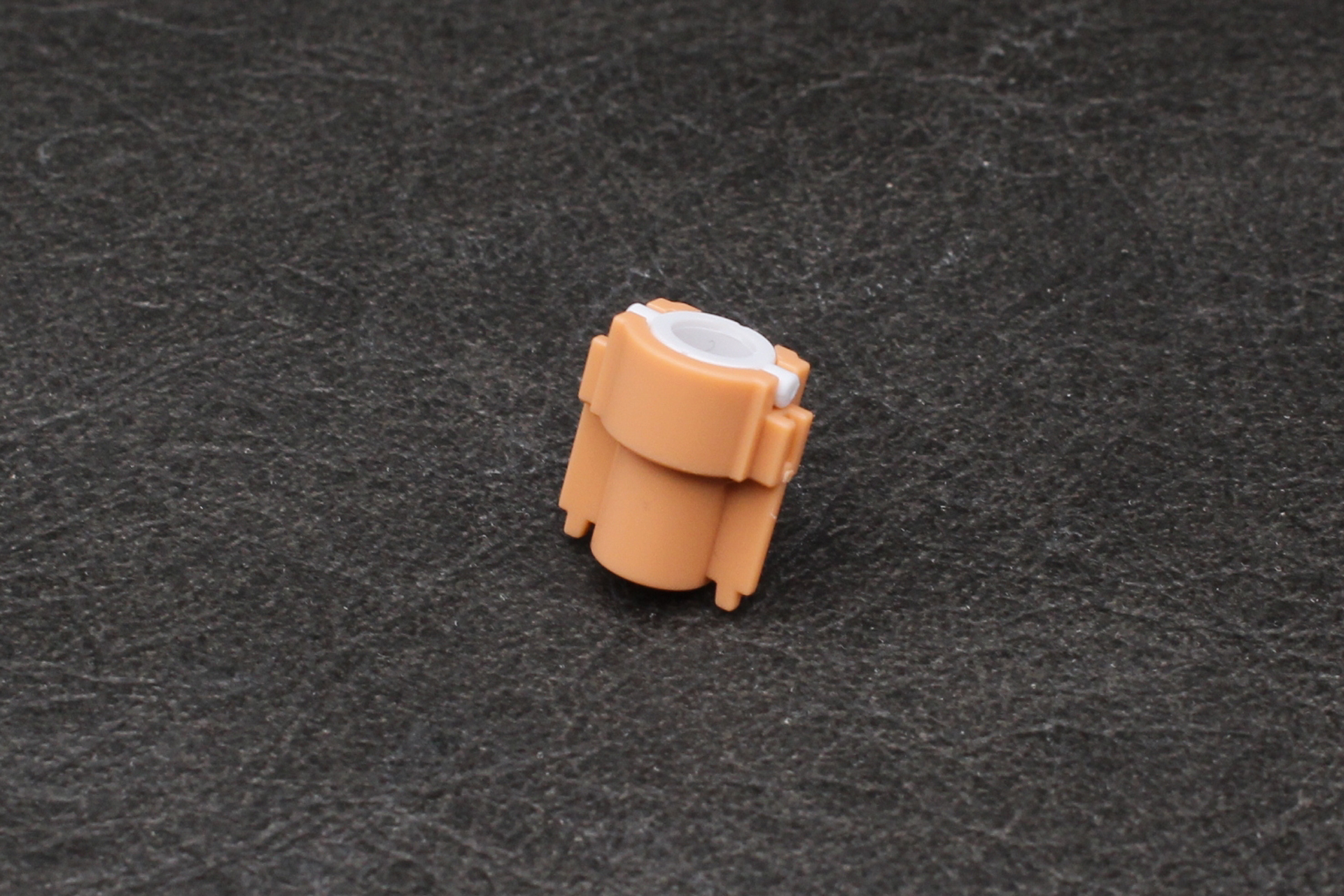 ウエスト内部のパーツを組み立てる