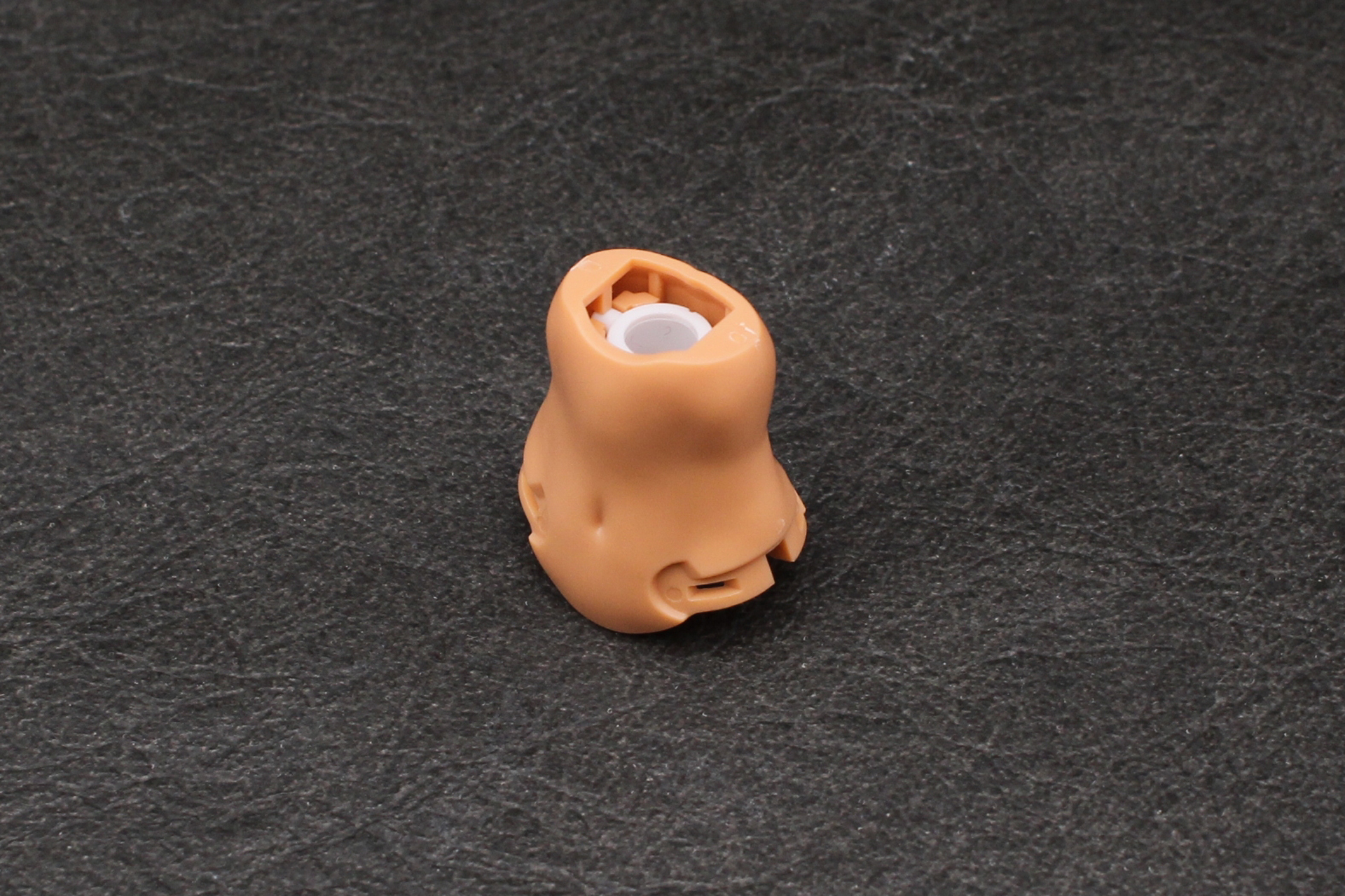 ウエストのパーツに組み込む