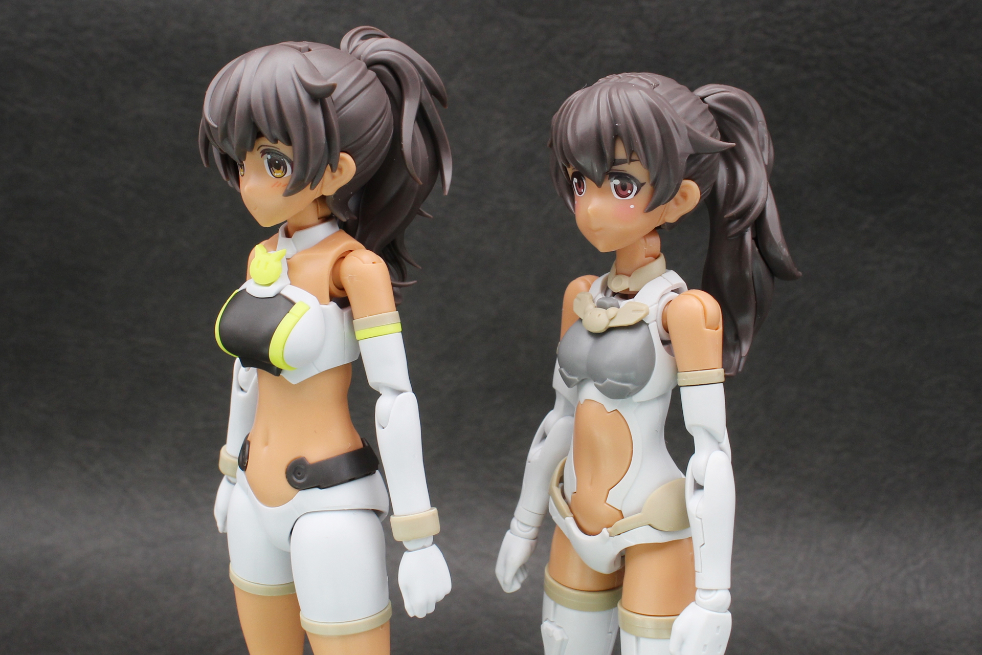 ヘアスタイルも形は似ているがボリュームがかなり違う