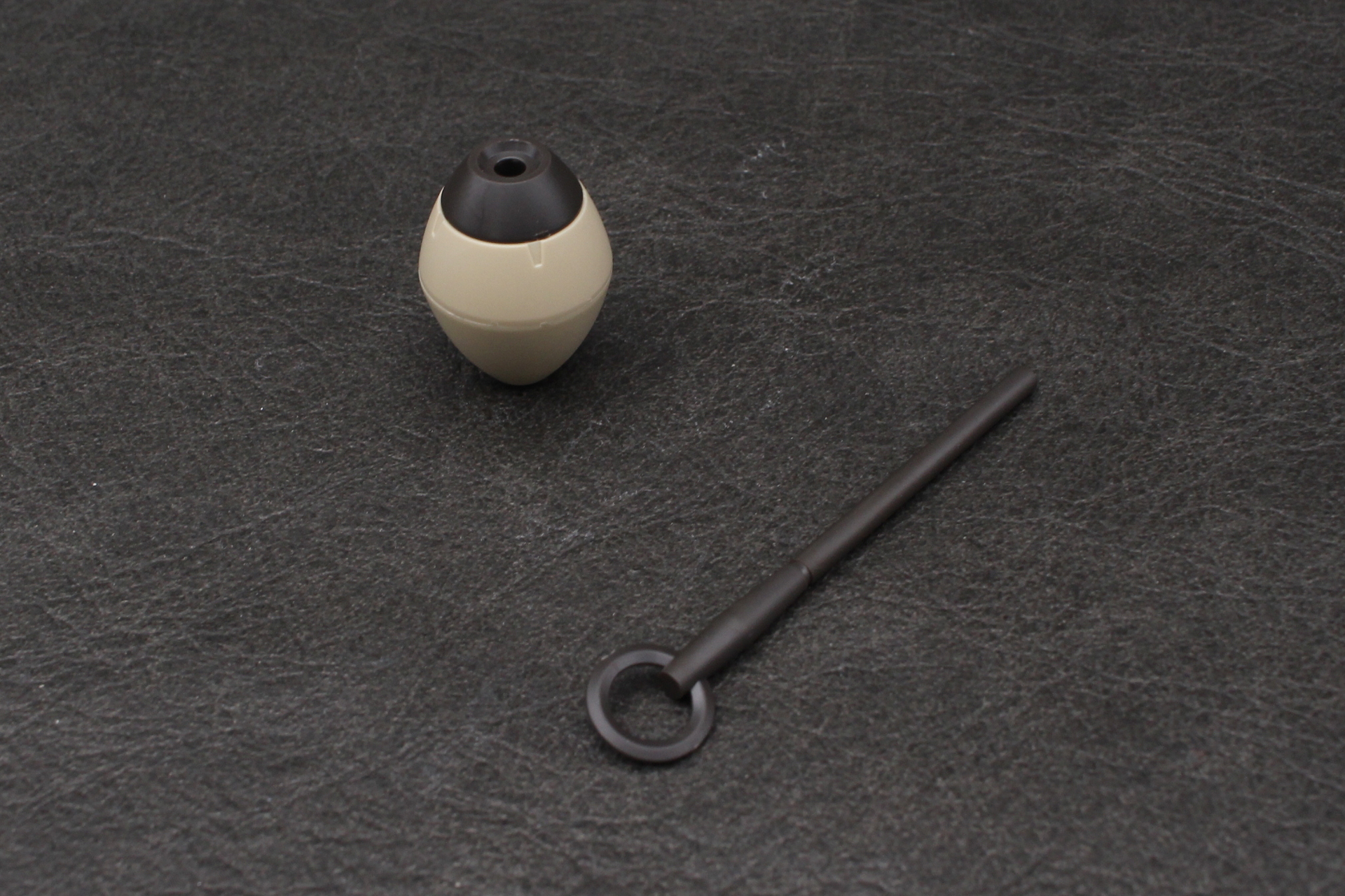 武器を組み立てる