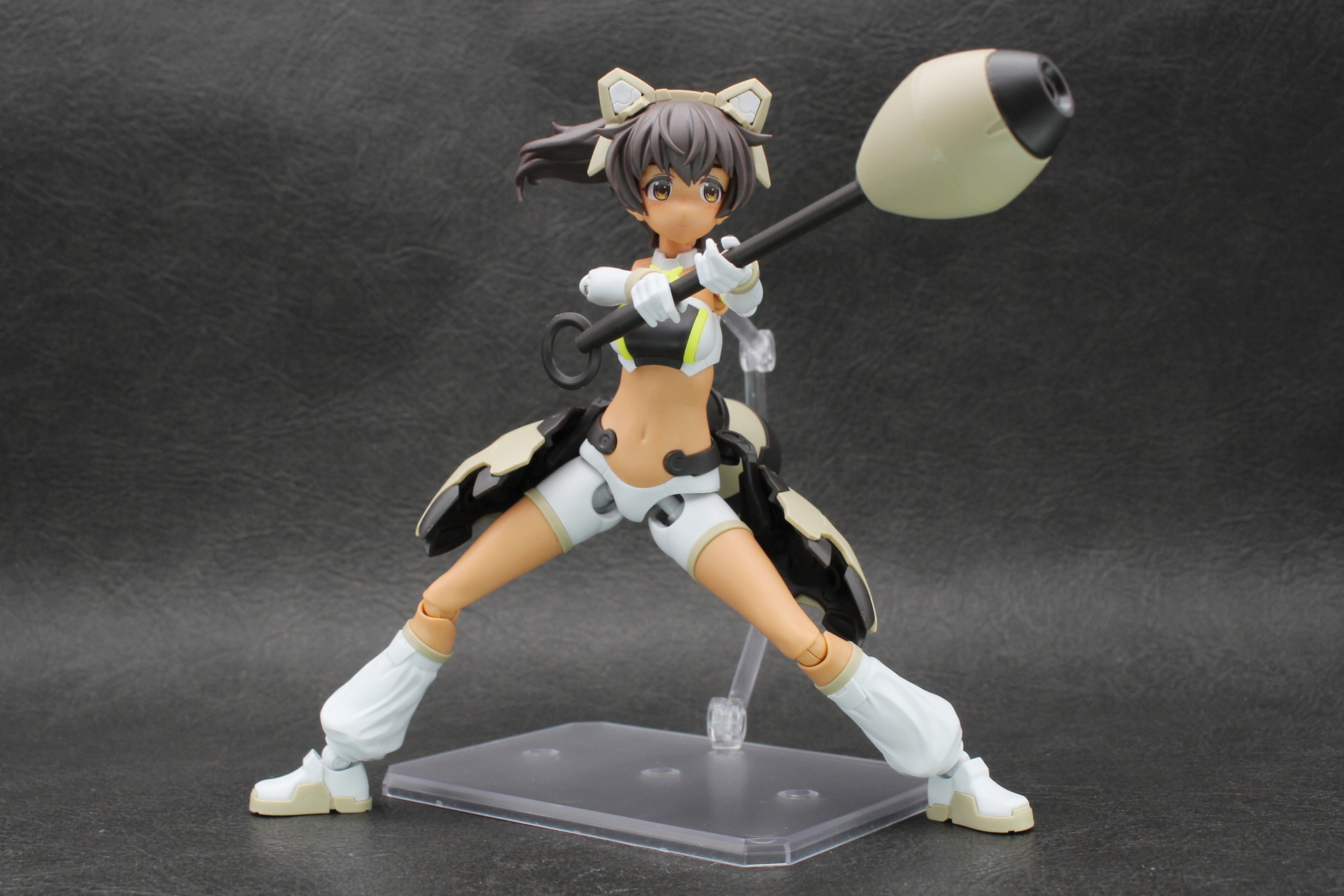 すました顔でこの武器をぶん回すギャップがいい感じ