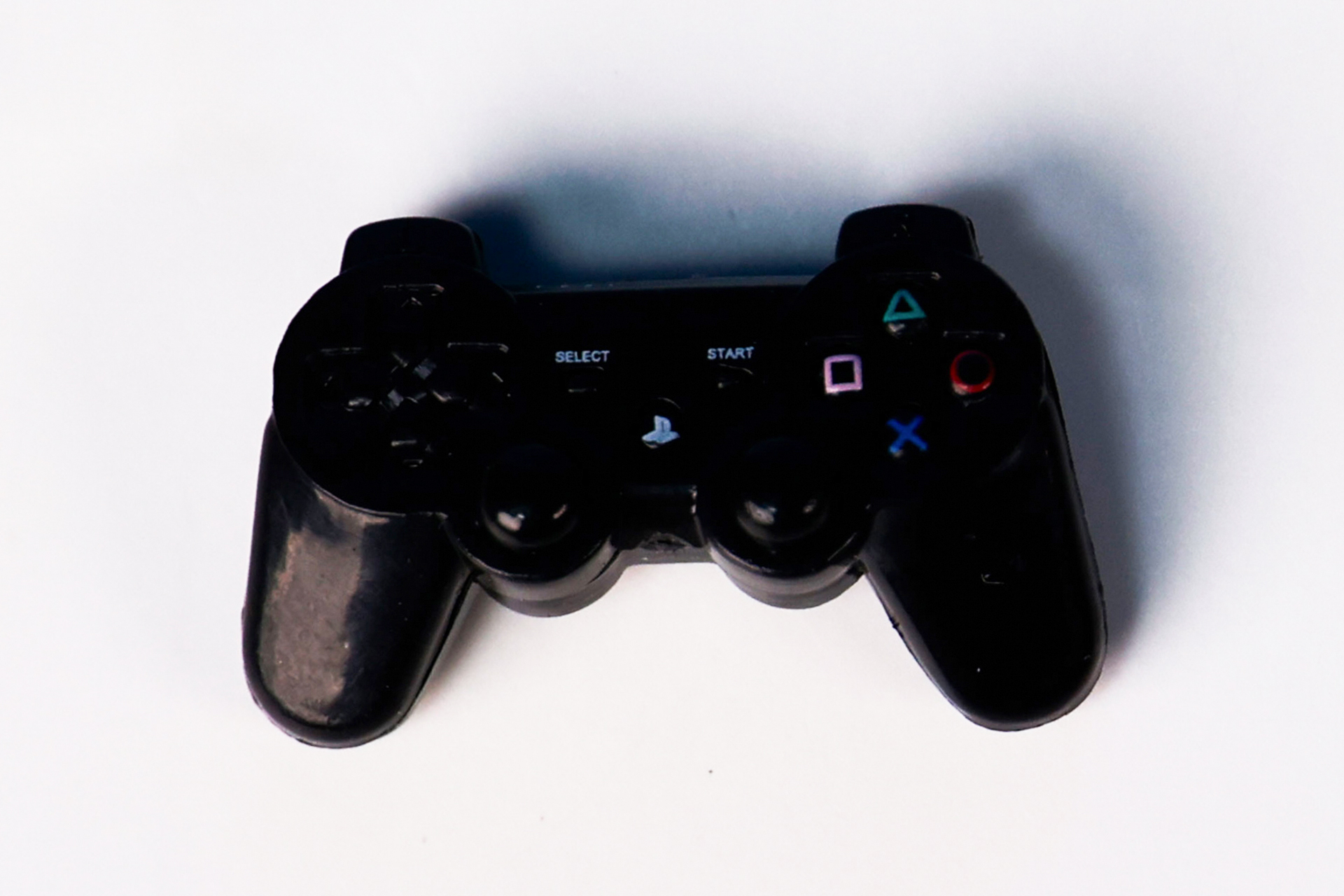 この辺りからワイヤレスコントローラーが当たり前になってきたのがわかる