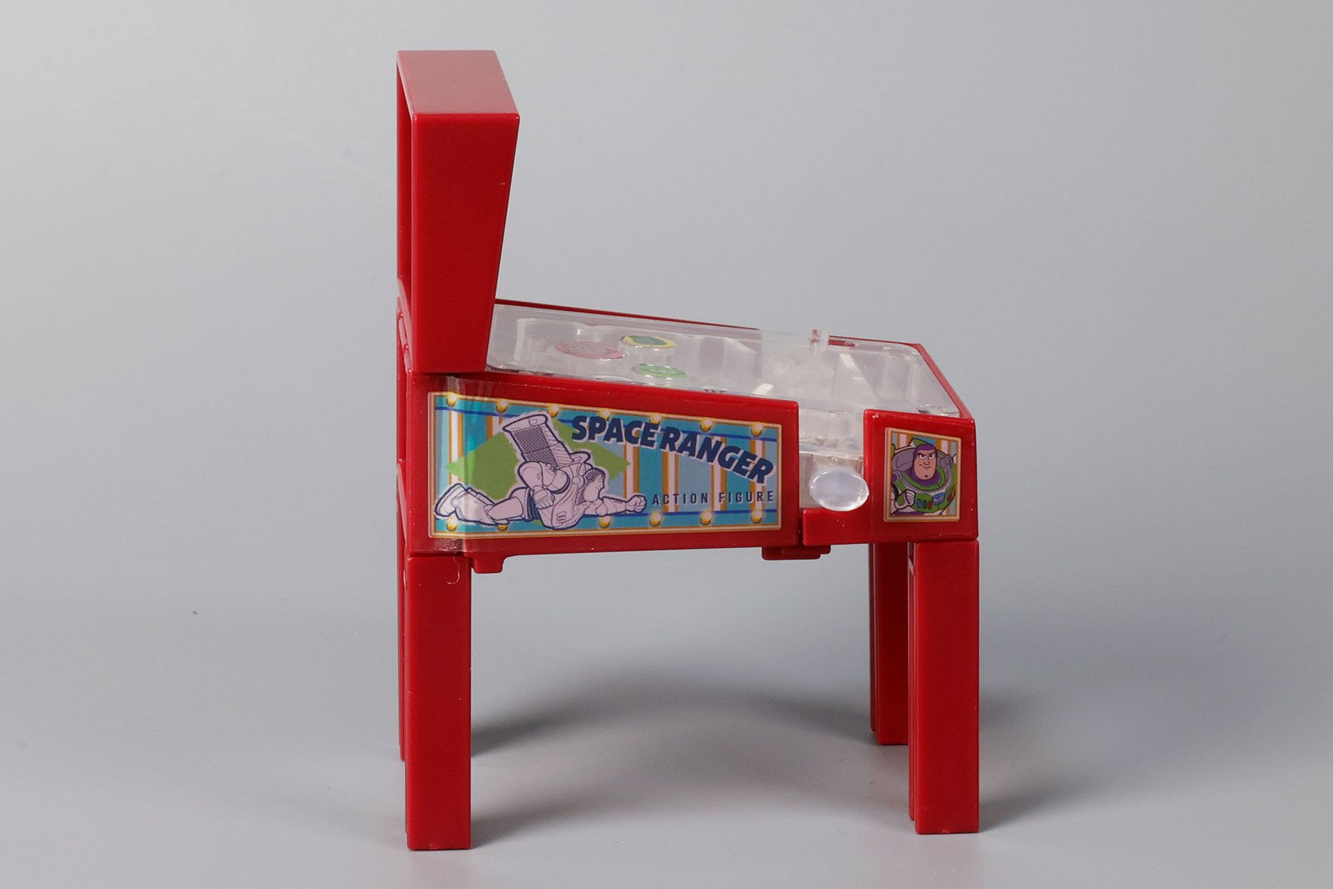 バズ・ライトイヤーの姿もクールに描かれている