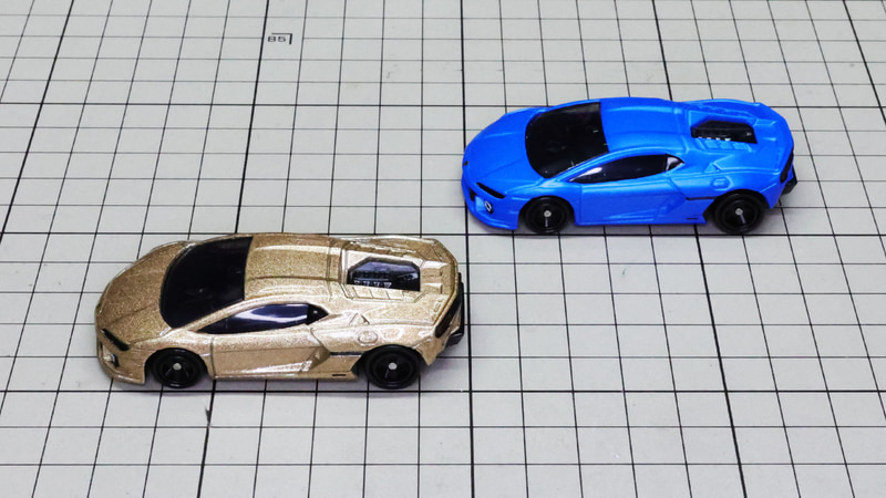 サイド：ルーフの低さが物語るスーパーカーのスタイル！