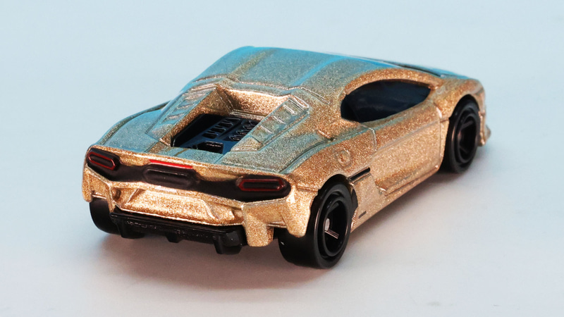 その輝きはリアに至るまで！