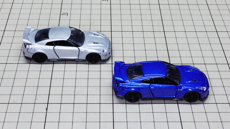 リア：これぞGT-R！丸形4灯のリアランプ