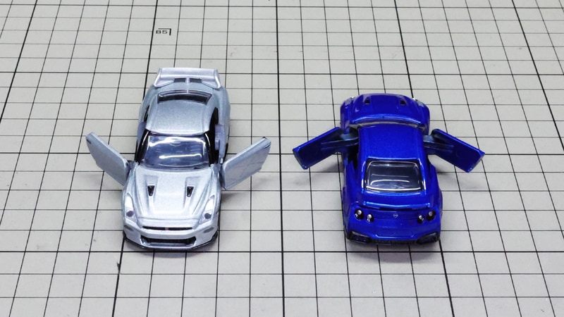 アクション：左右ドア開閉