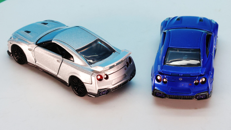 後ろ側からみると四輪駆動の力強さを感じます