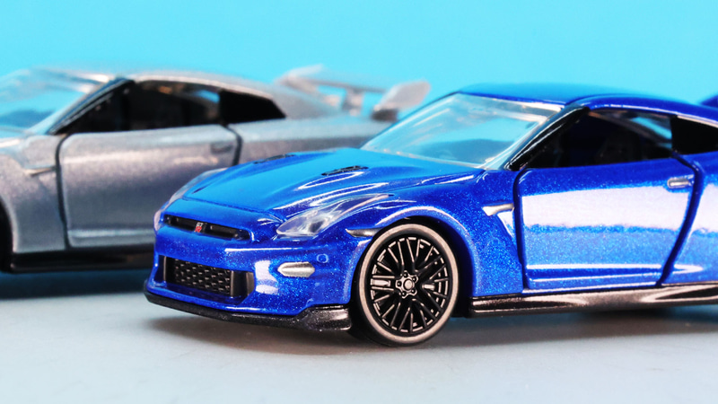 実車のレイズ製アルミ鍛造ホイールを再現しています！