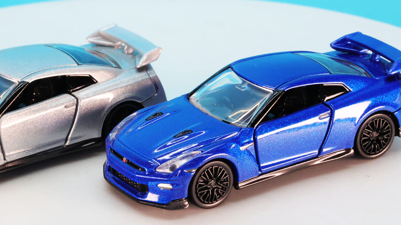 ドア下の樹脂部分の前後で空気の流れが見えそうなエアロ形状にも注目です