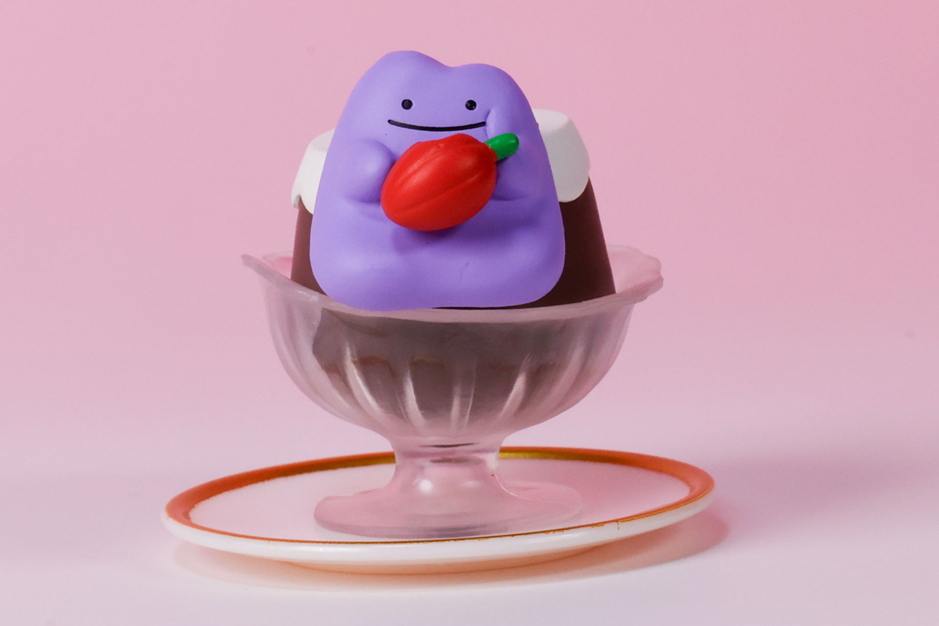 スイーツに寄りかかっている！？