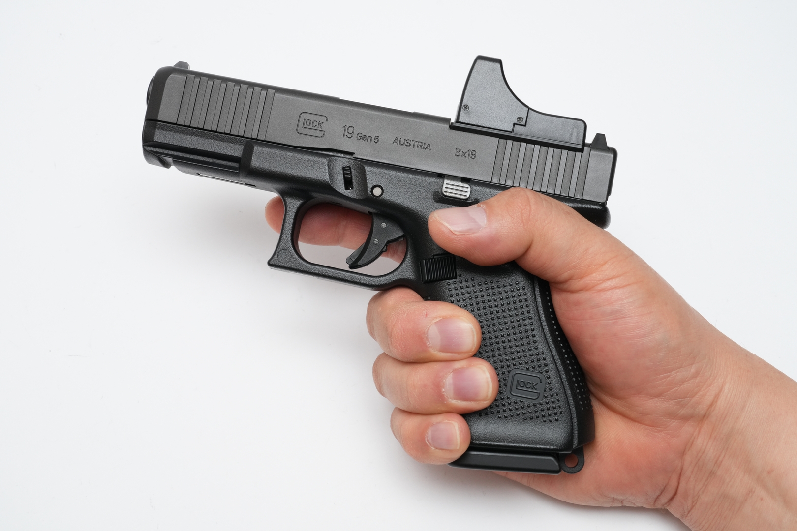 「G19 Gen5 MOS」2026年1月29日発売。メーカー希望小売価格：25,080円　※ドットサイト「マイクロプロサイト」は別売り