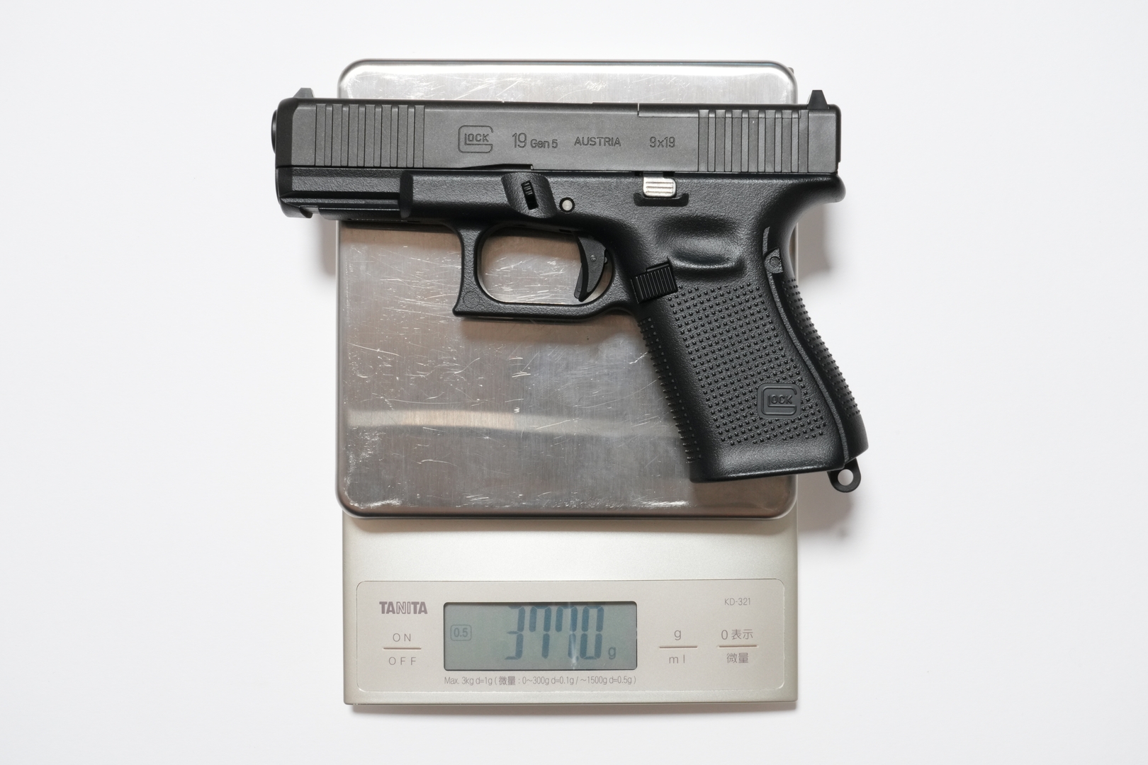 本体のみの実測重量は377g