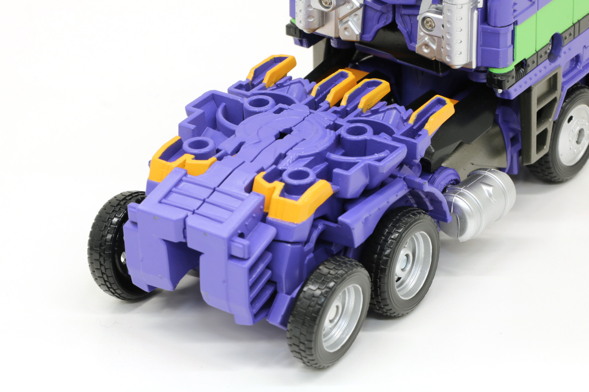 荷台部分には5mmのジョイント穴が設けられている