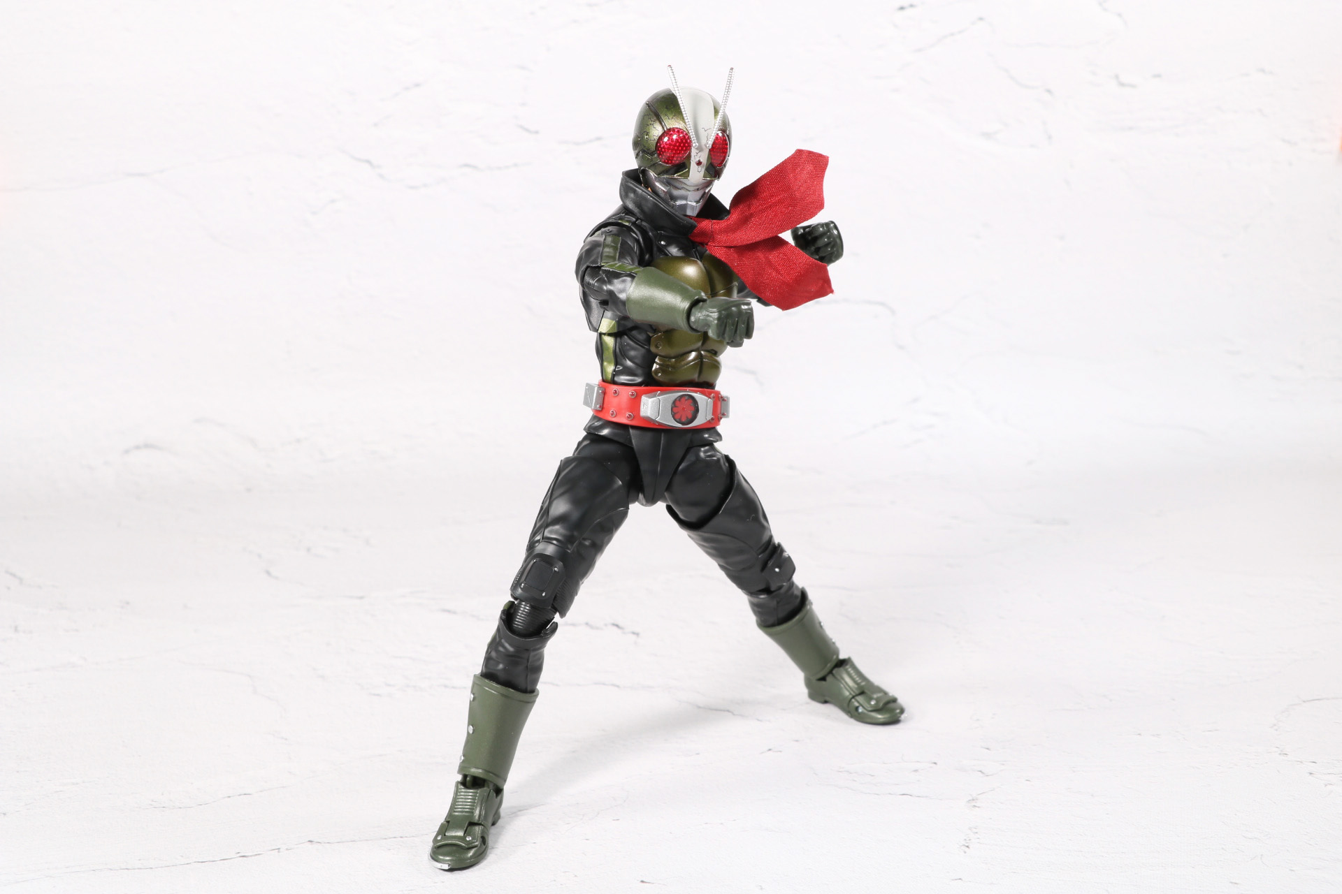 パンチも体重を乗せたような動きを表現できる