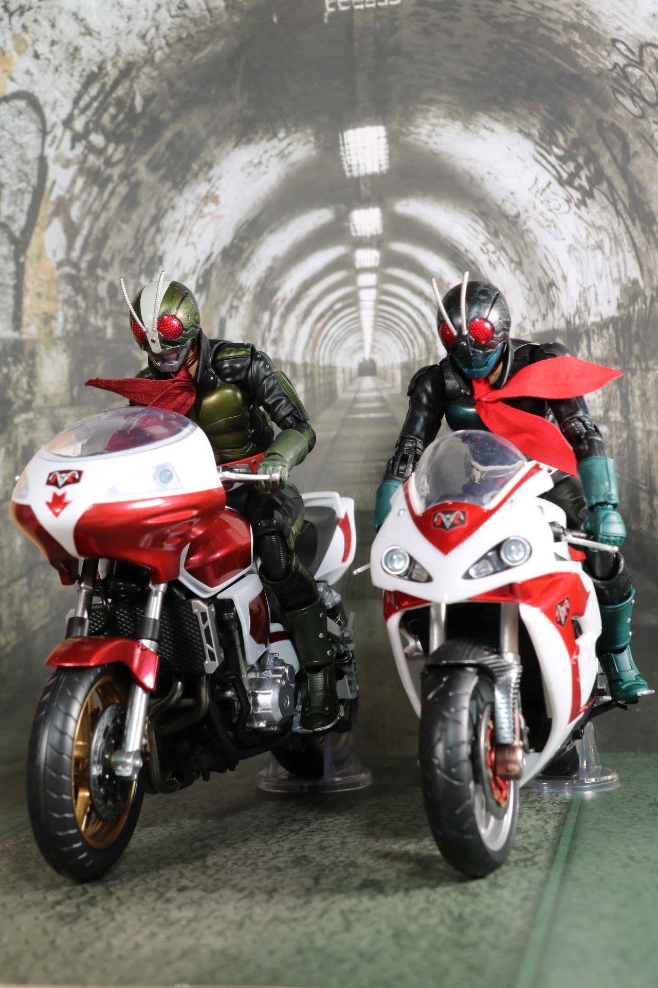 仮面ライダー1号と並走