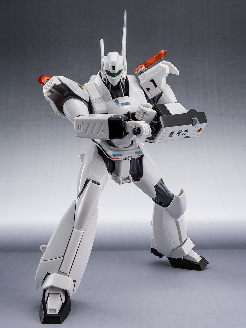 シールドからスタンスティックを引き出すシーンも再現可能なパーツ分割。