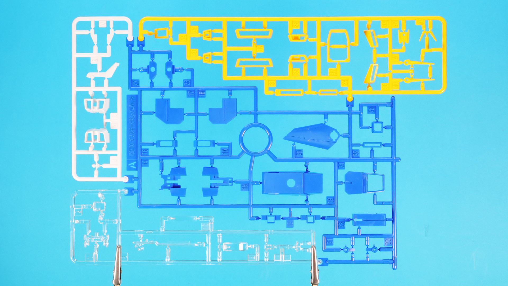 A:【2枚】機体各部の加飾パーツ