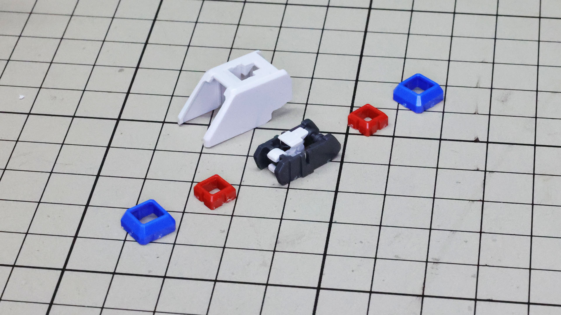 股間部の推進機も多重構造で素晴らしいディテールです