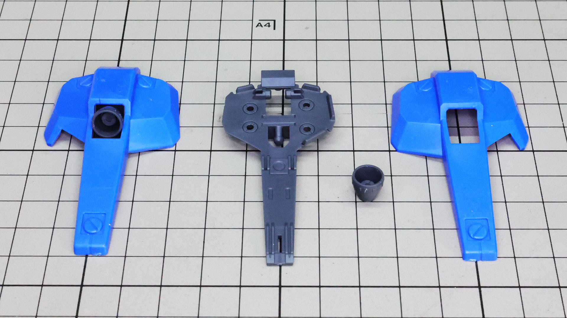 サイドアーマーもメカフレームで裏打ちされます