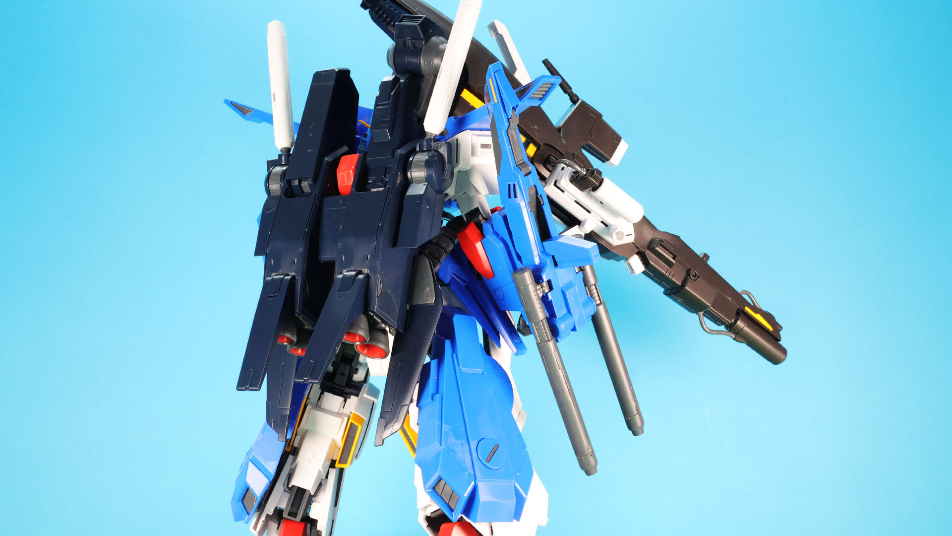 手に持ってみると、とてもカタマリ感を実感できます