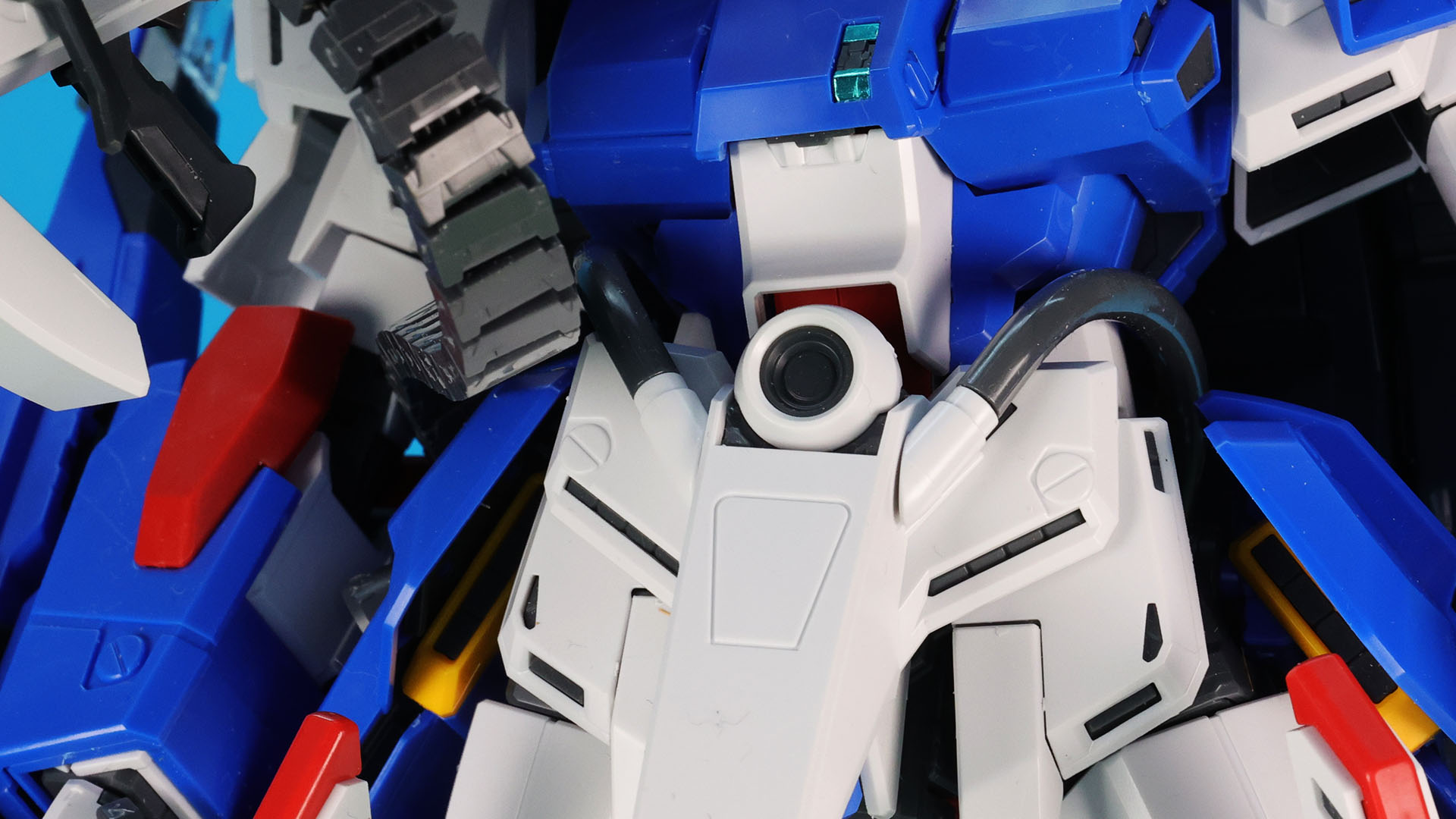 コックピットハッチカバーがホワイトになったのも良かった部分です