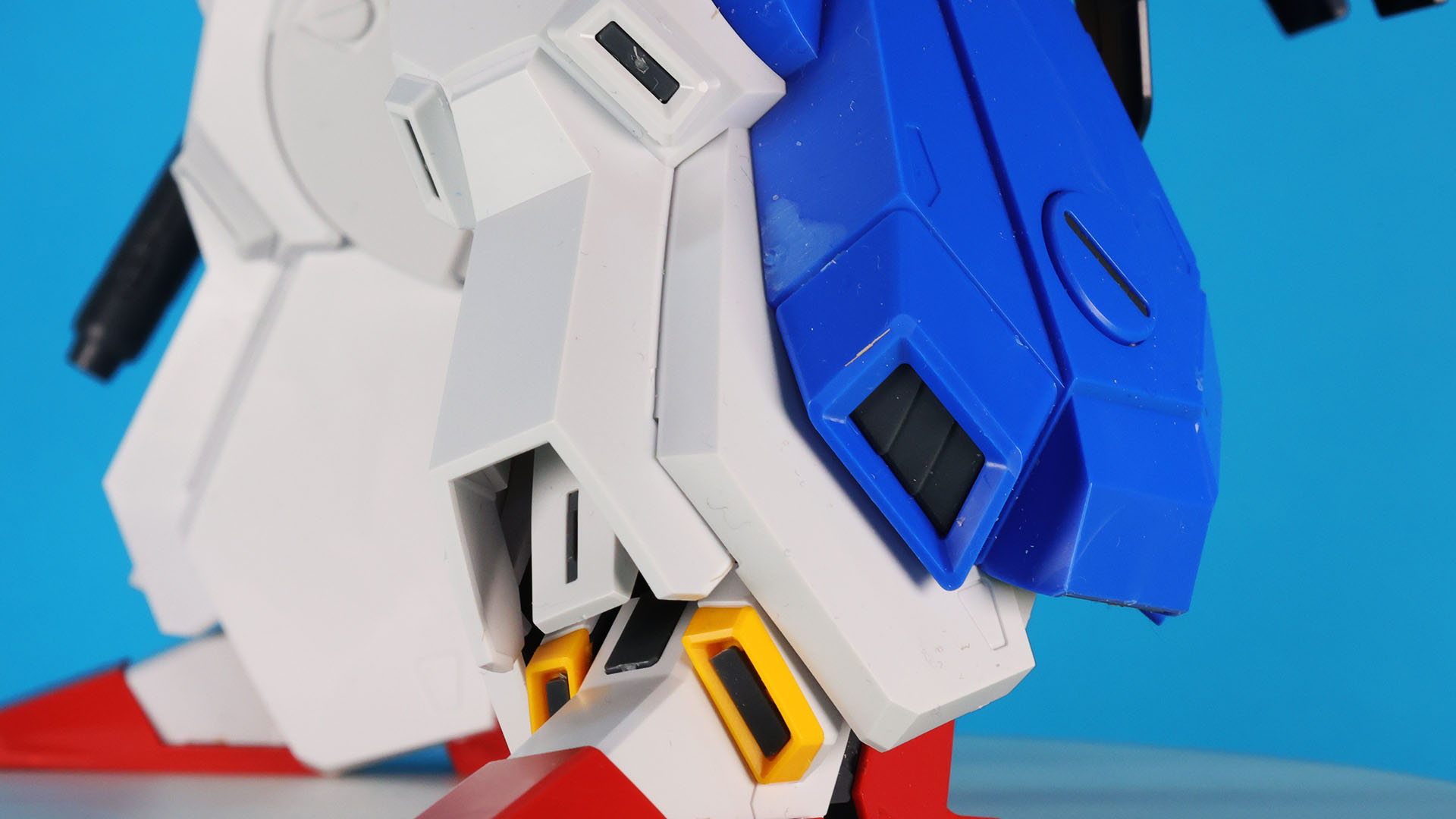 素の脚部にピタッとはまる増加装甲が気持ちいいです