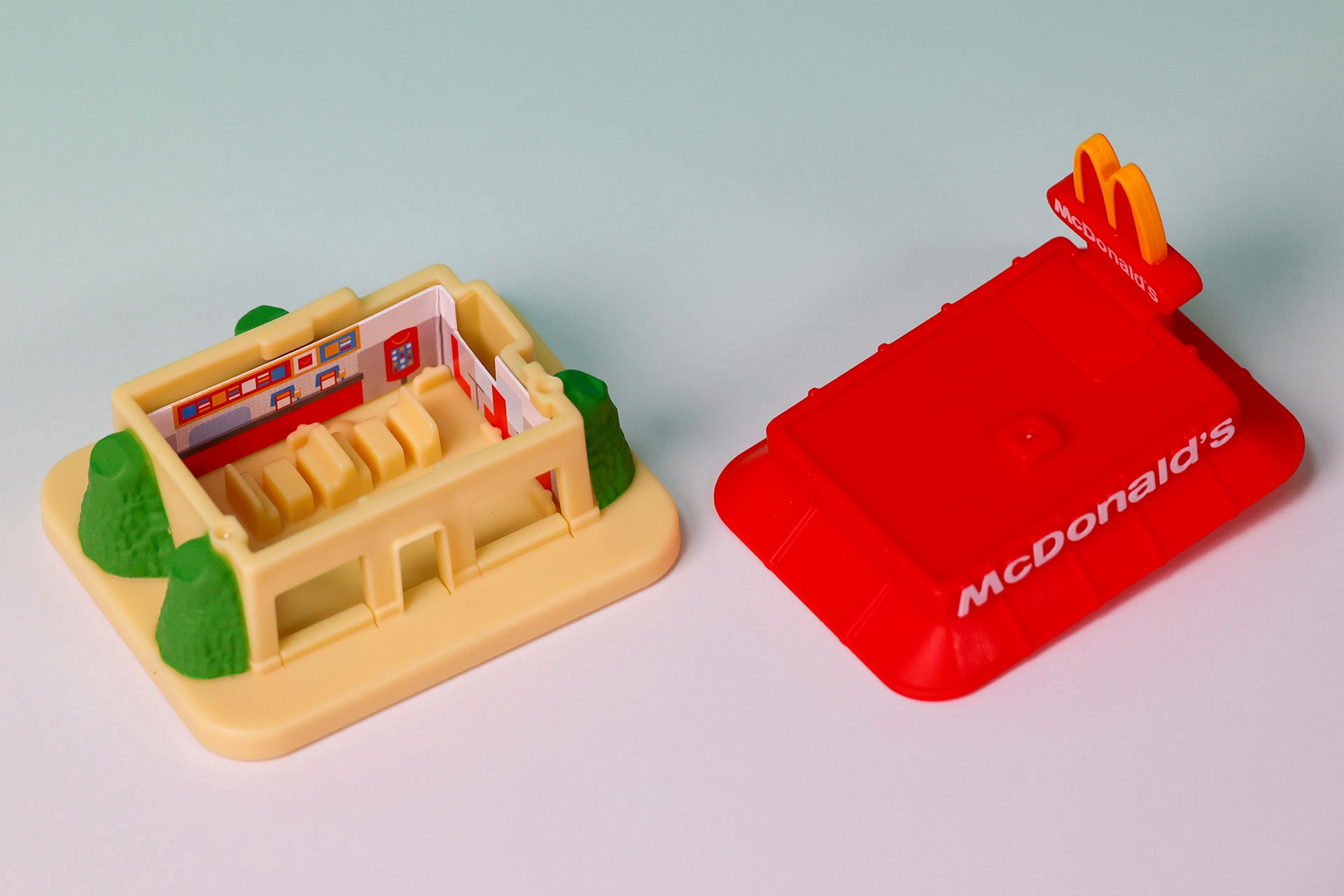 こちらは屋根を外したところ