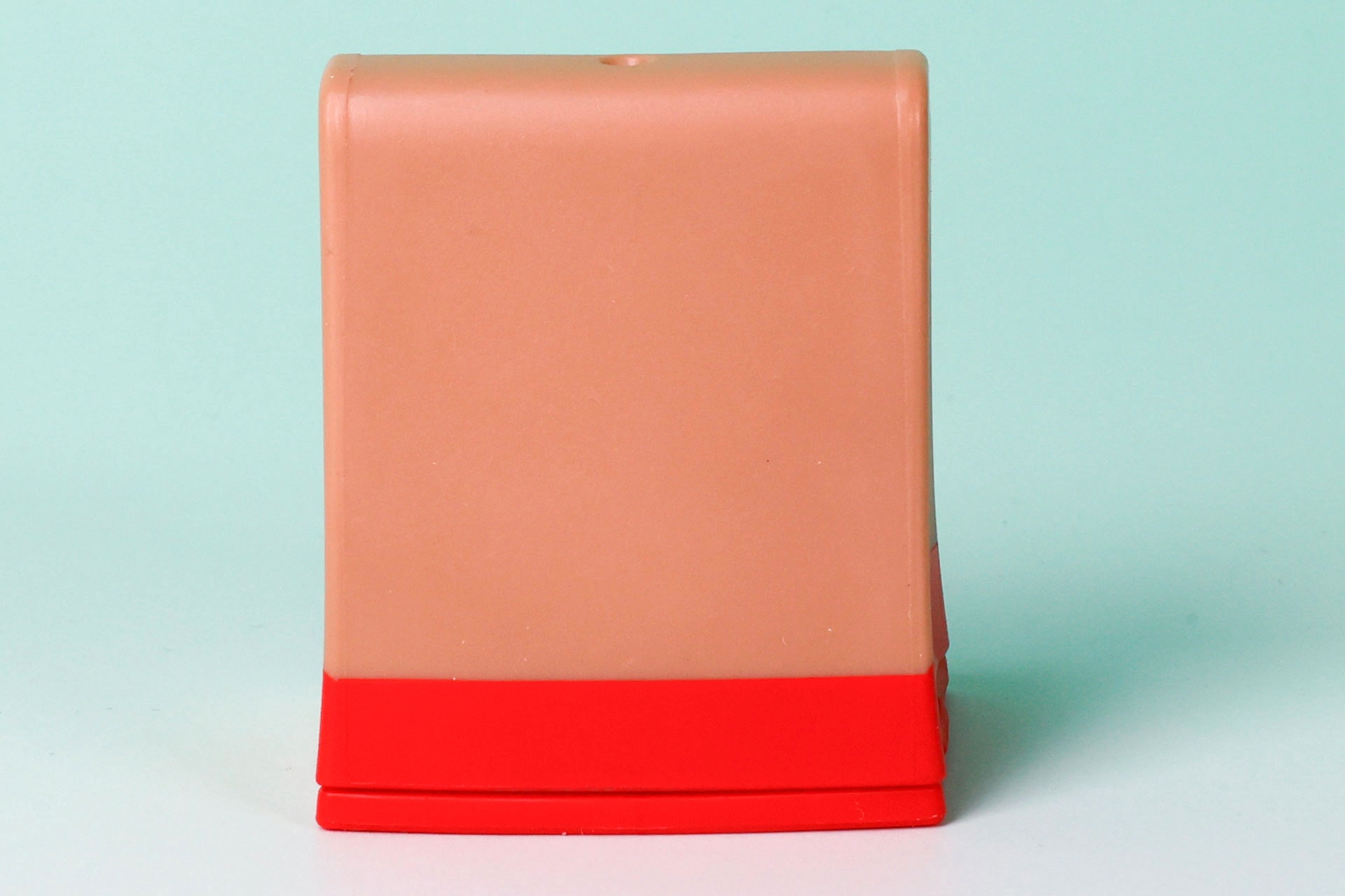 こちらは背面側