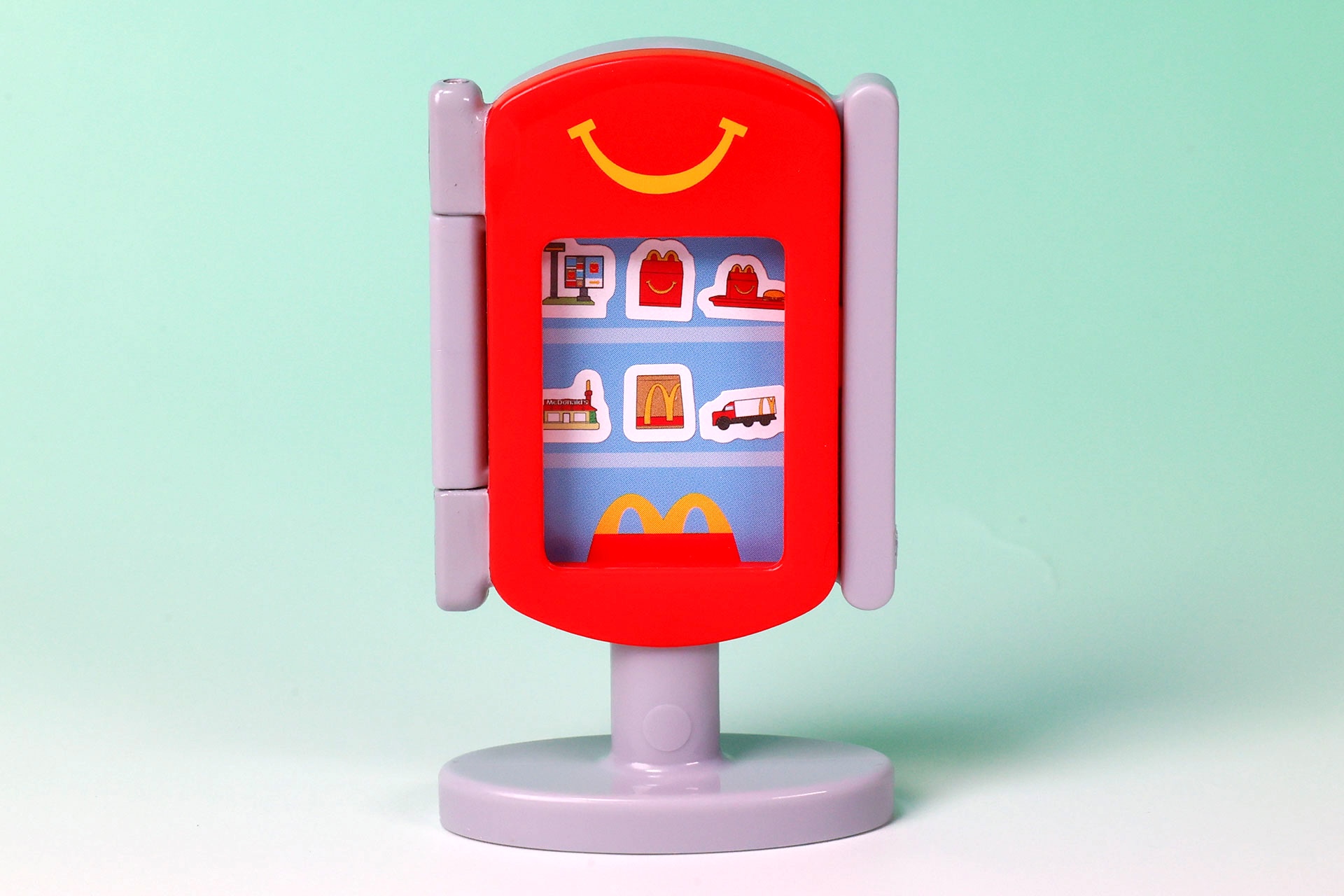 こちらはシールを貼ってデコレーションしたもの