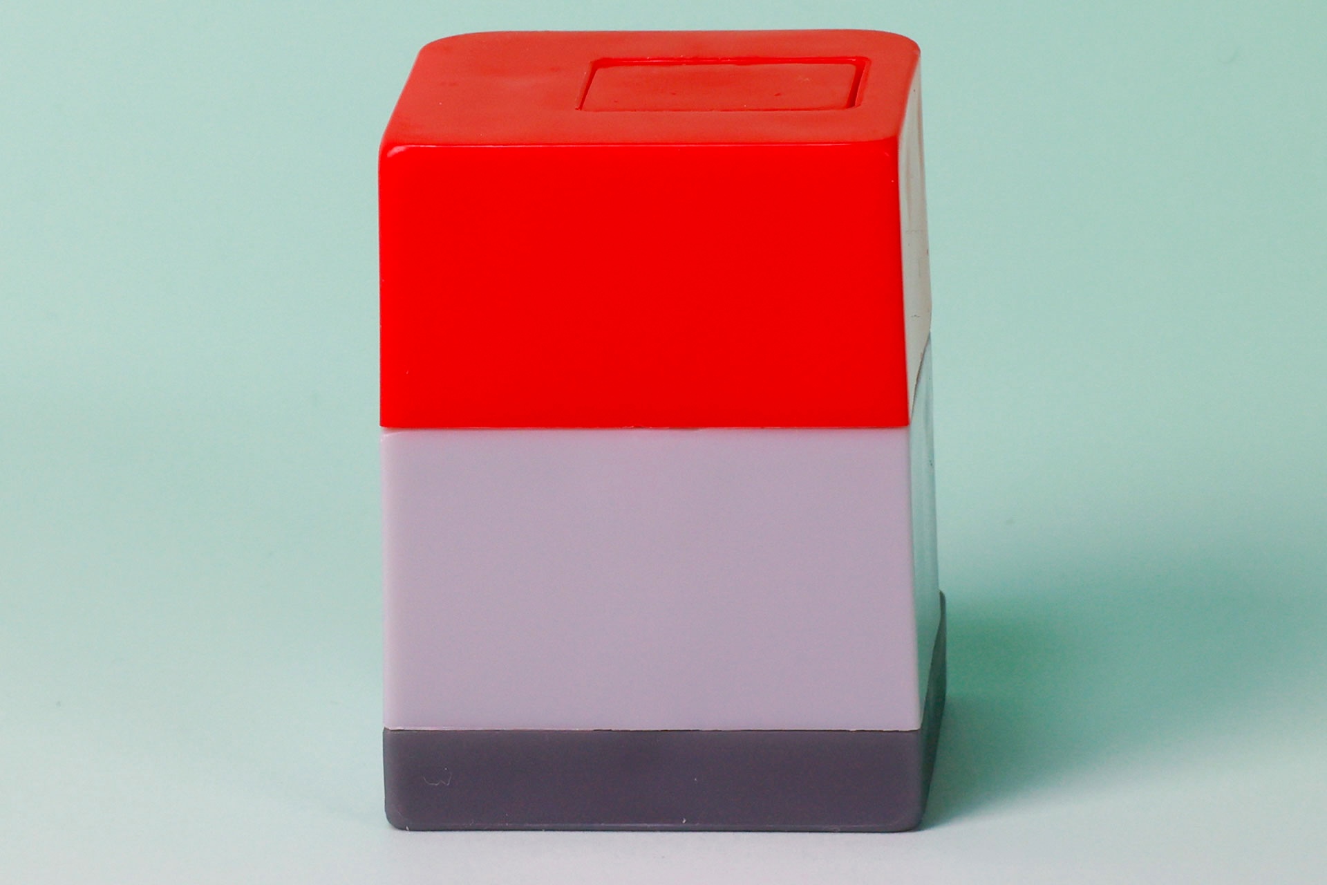 あまり見る機会のない背面側だ