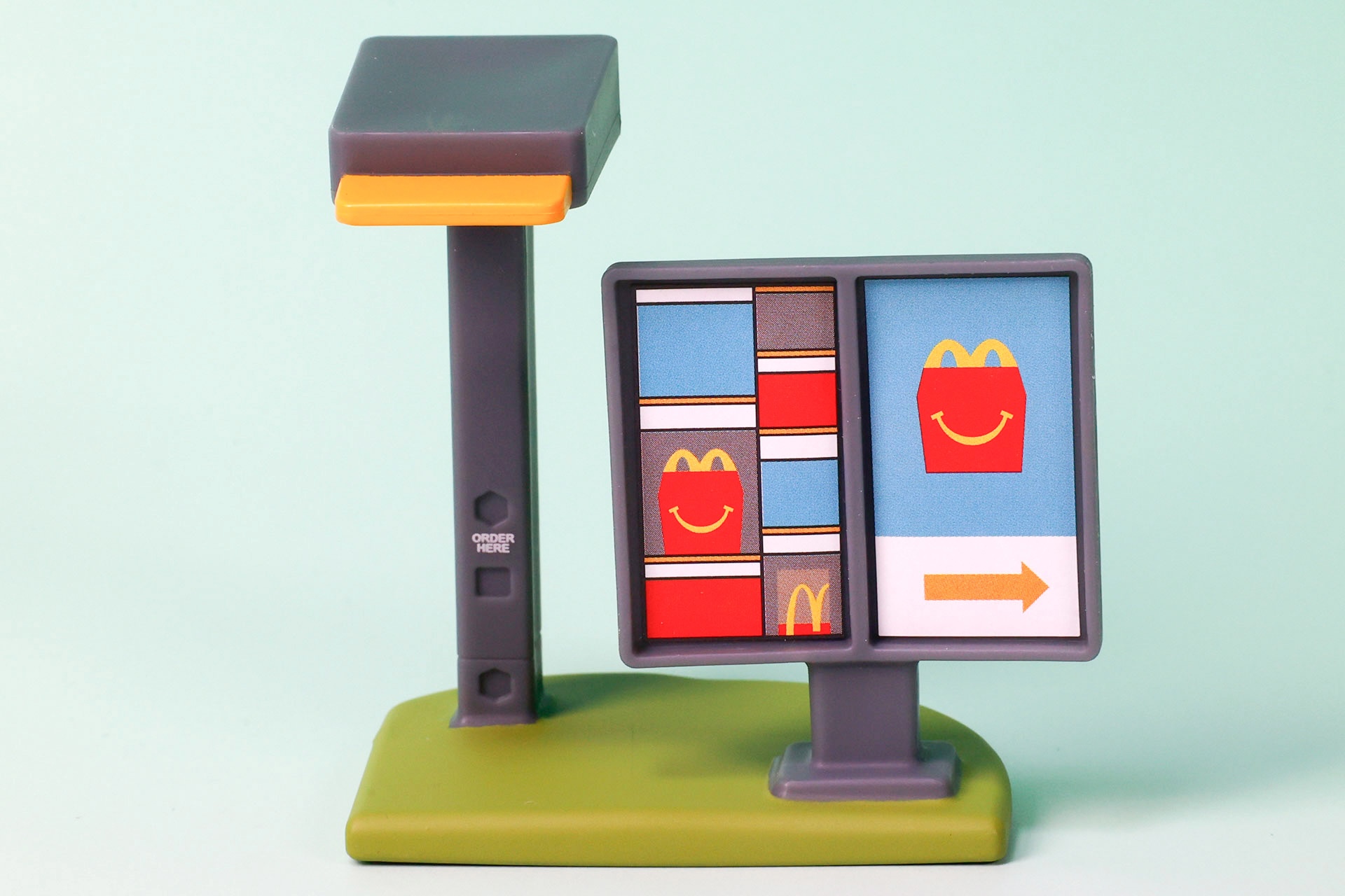 まさにミニチュアセットといった見た目だ