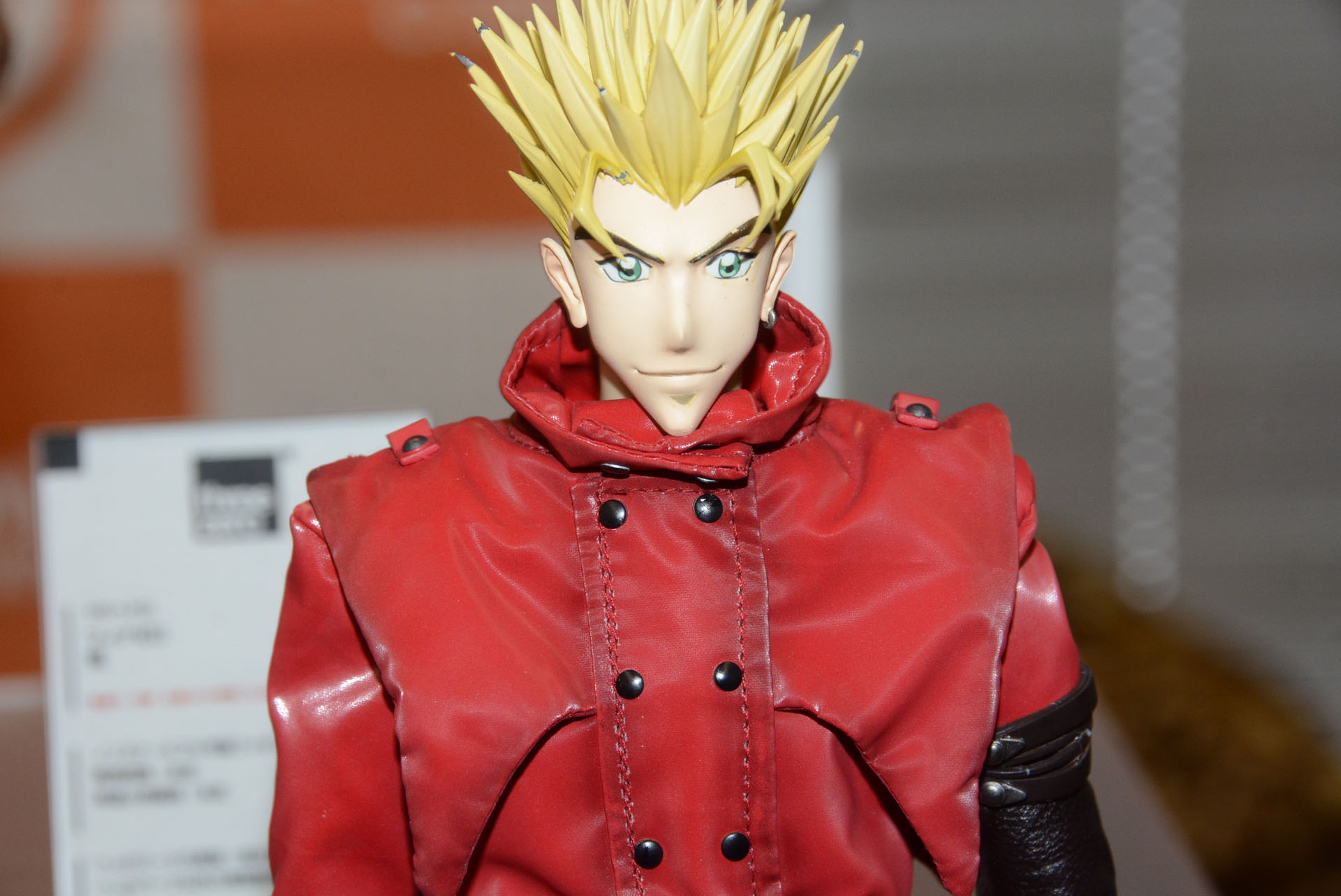 企画者が特にこだわったという顔の造形。造形担当者に加え、版元とも協議を重ねた。特に見上げた表情を見て欲しいとのこと