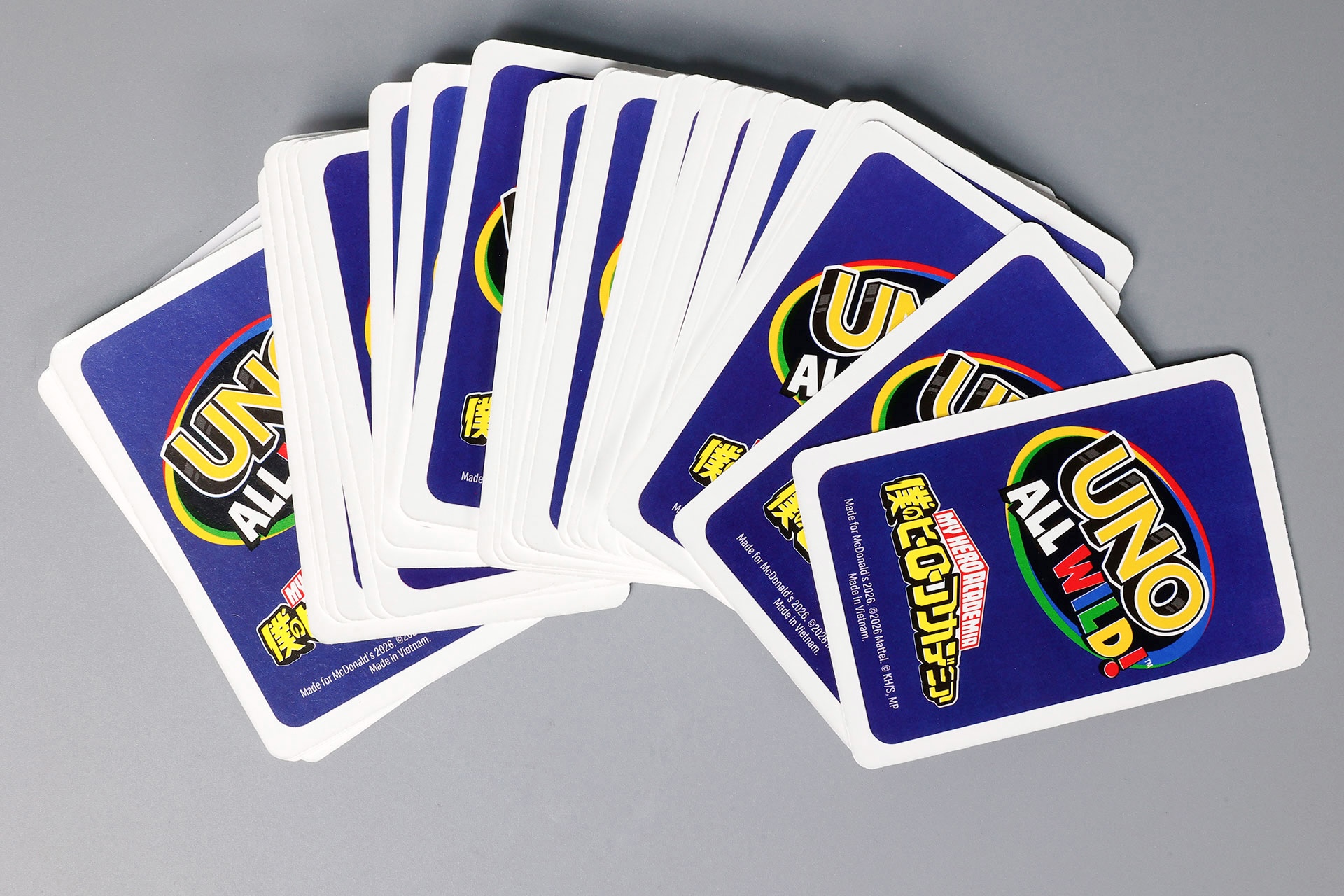 裏面はすべて共通の絵柄だ