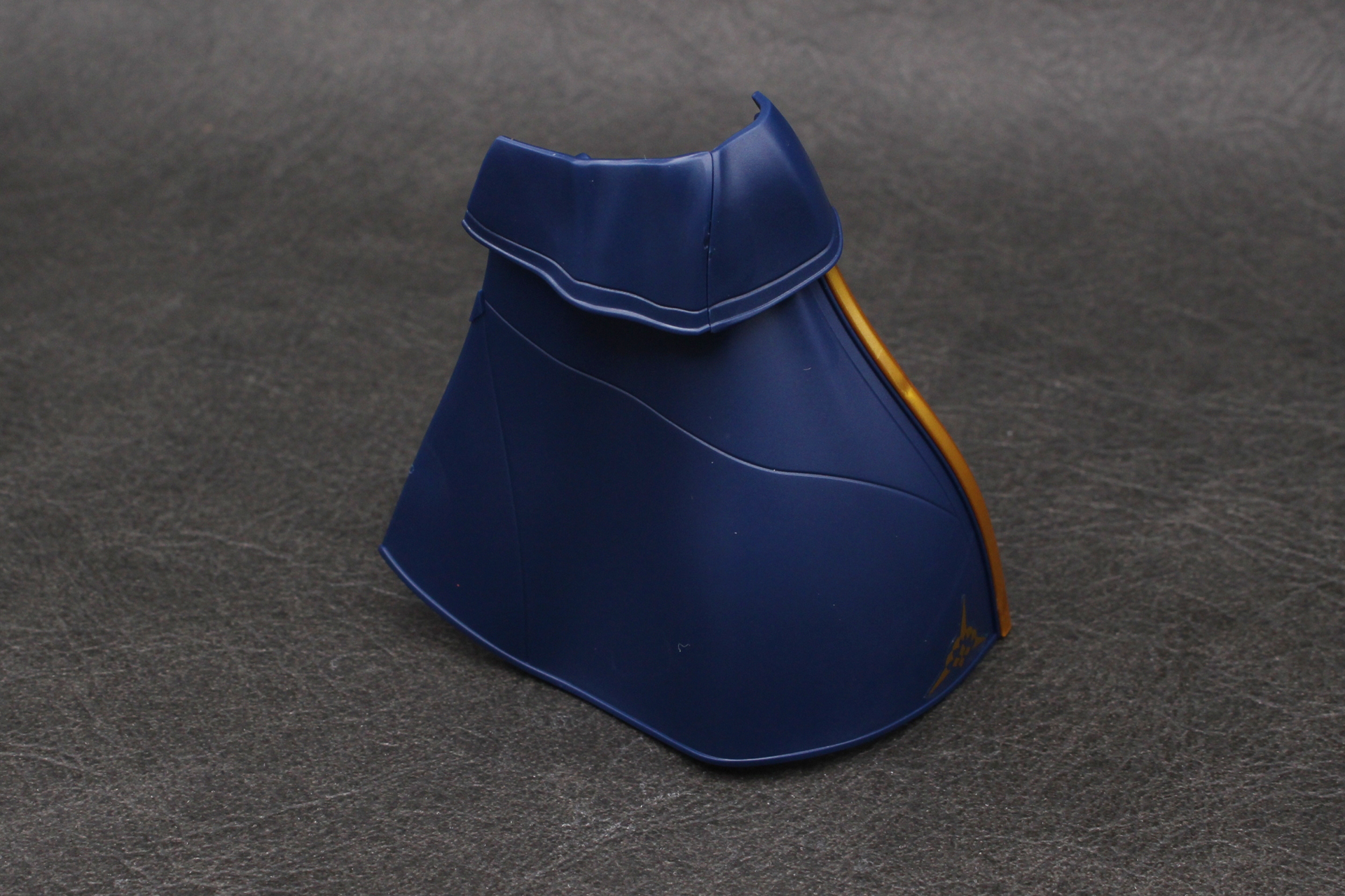 襟の部分を取り付ける