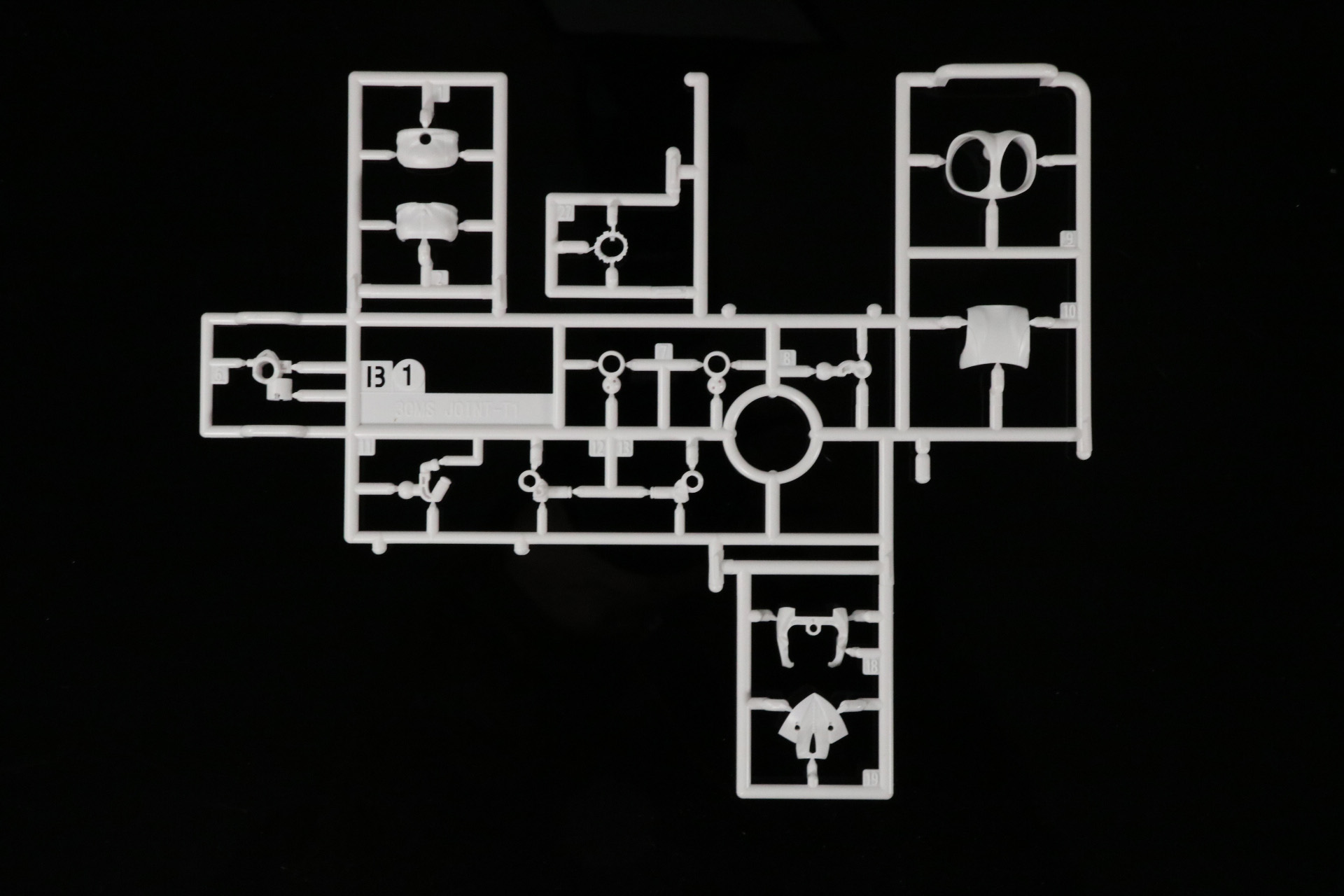 Aパーツ、Bパーツ