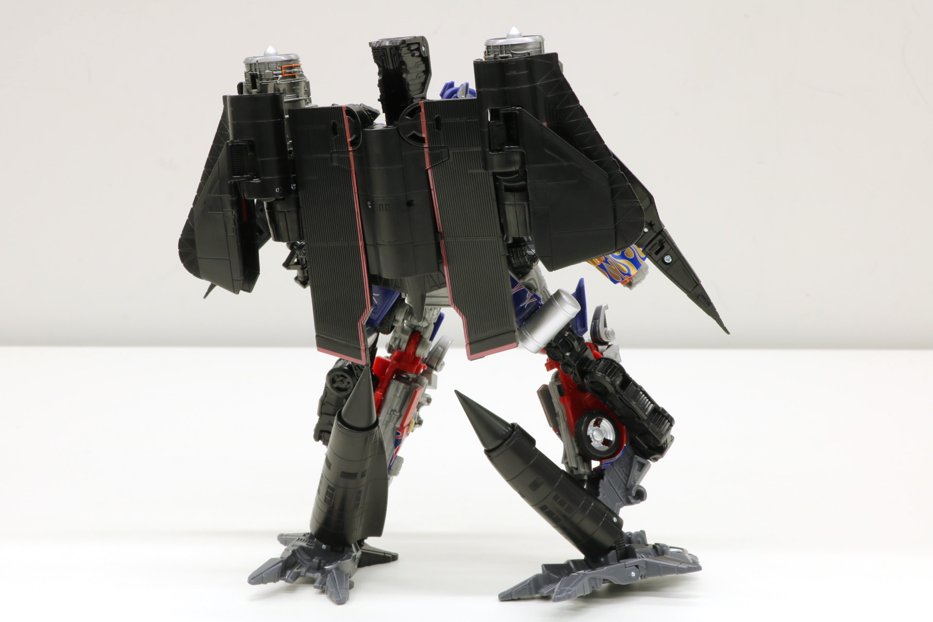 合体したことでさらにディテールもアップ