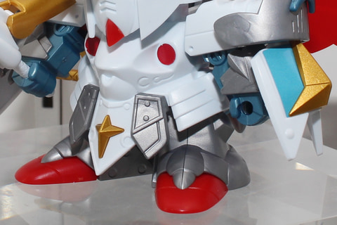 特別企画】「元祖SDガンダムワールド バーサルナイトガンダム」が令和