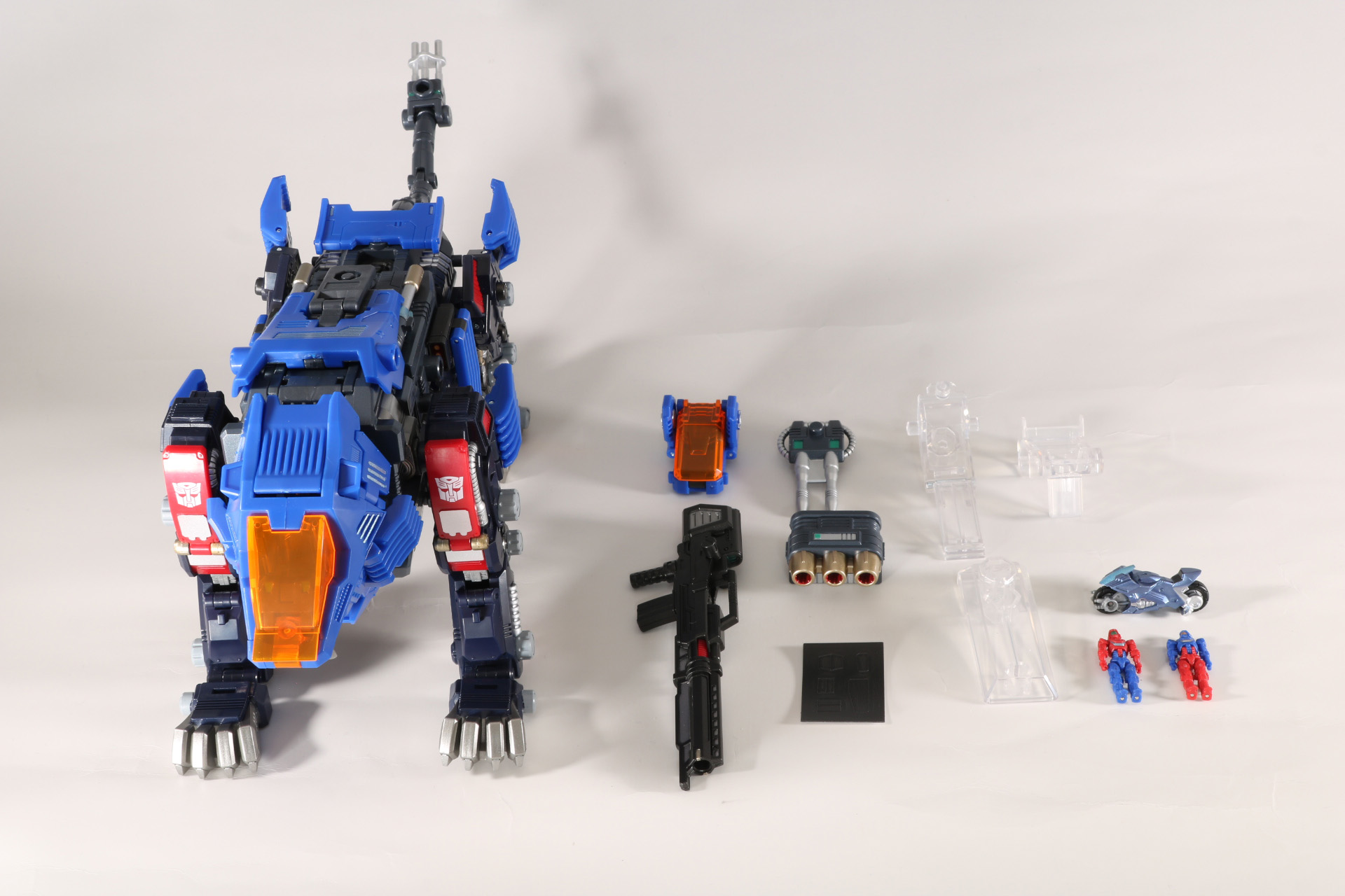 「SHIELD-D-PRIME」本体、ダイアクロン隊員（2体）、ロードヴァイパー、ボレットコア、FZイオンブラスター、3連衝撃砲、2連装FZビーム、各種アダプター、スチールシート