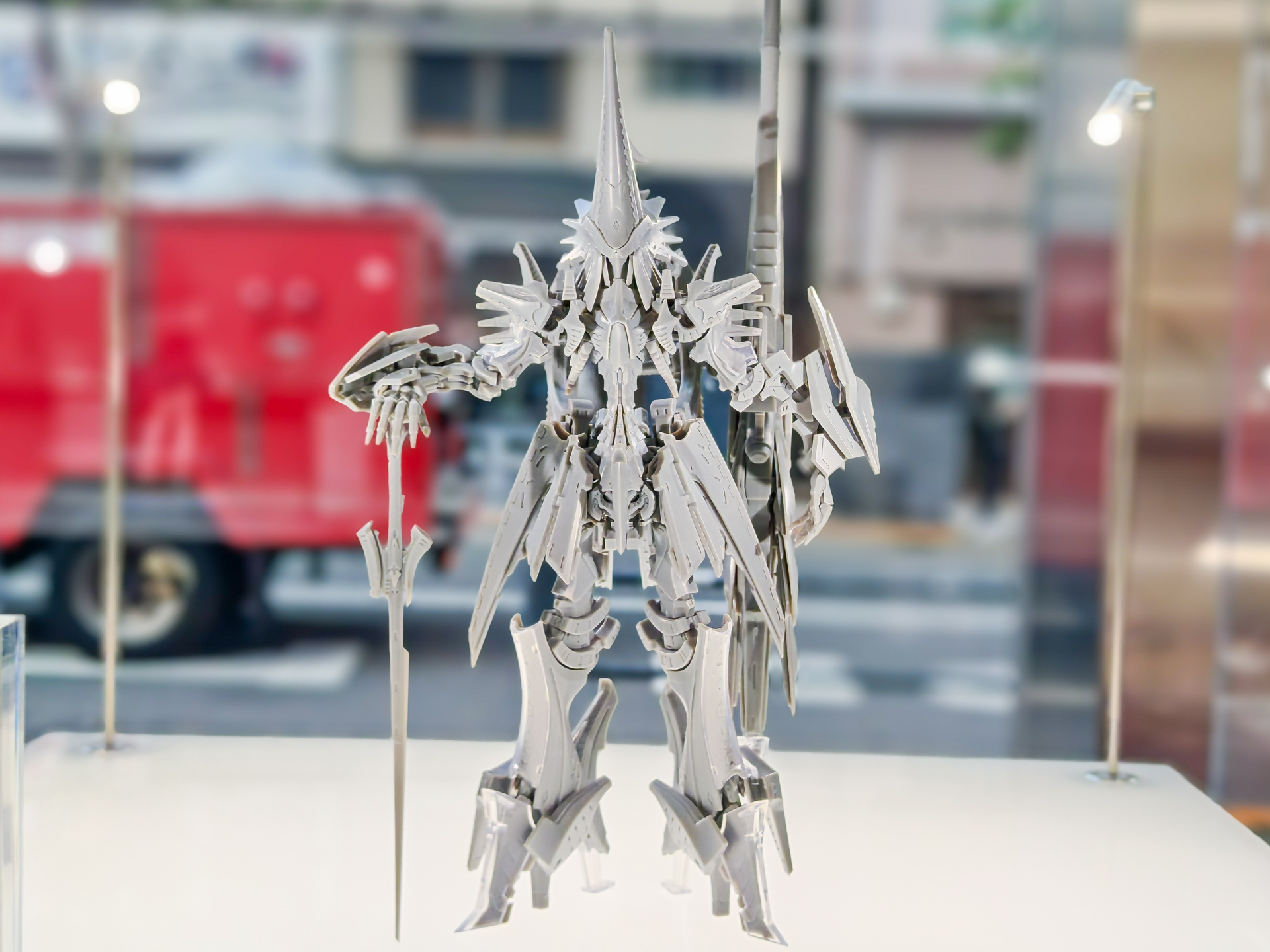 1/144スケールで立体化。全高などの詳細は近日公開予定である。