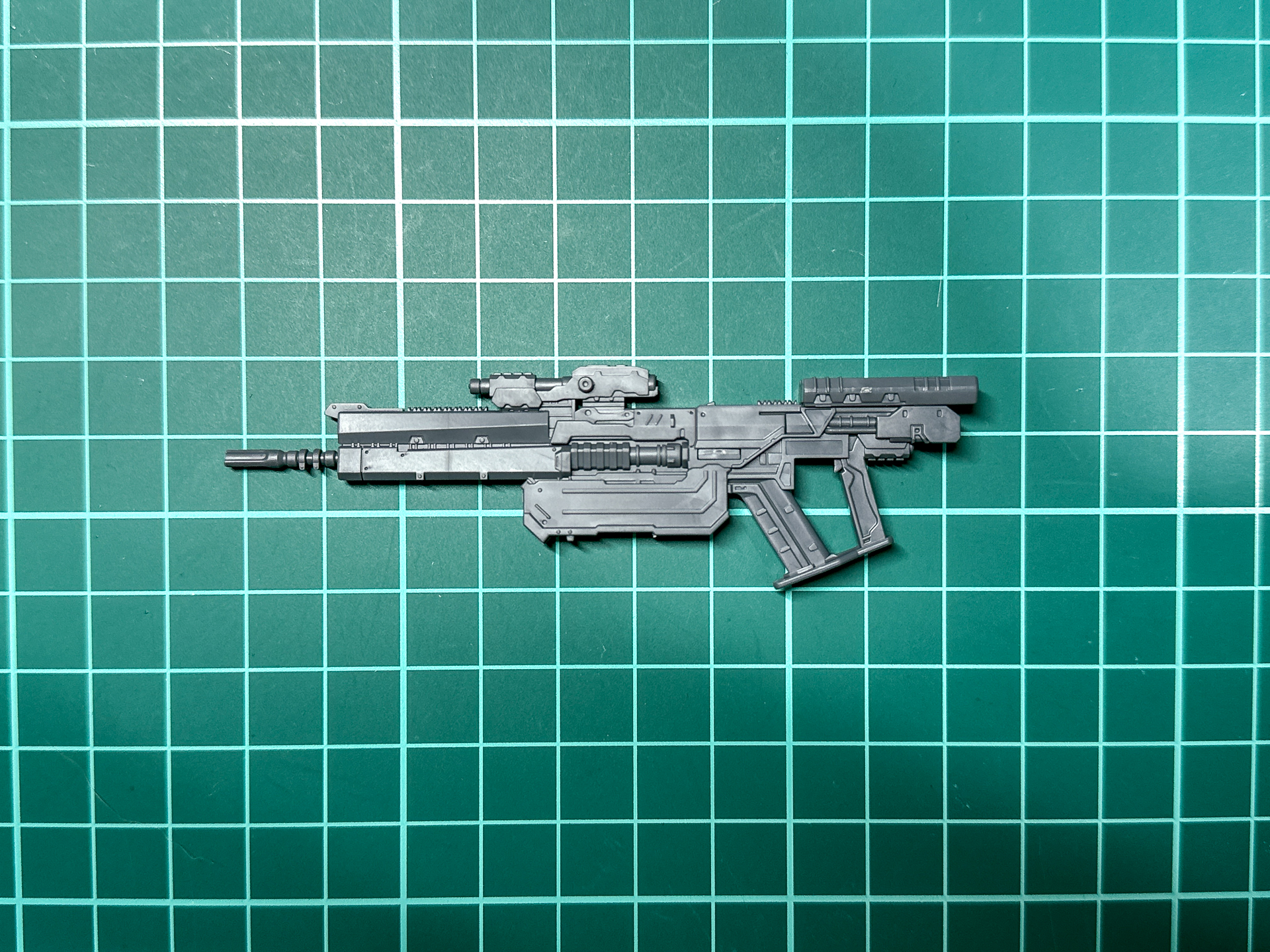 オプションパーツの同ライフルを使用することで2丁持ちもできます。