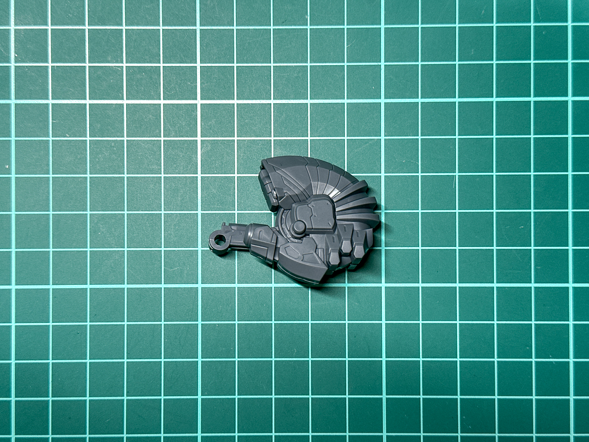 完成した肩部武装は左肩にのみ装備できます。