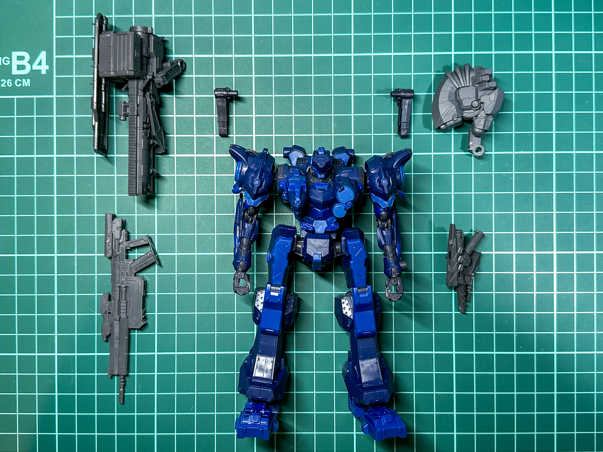 肩部武装の接続は汎用ジョイントパーツを使用します。