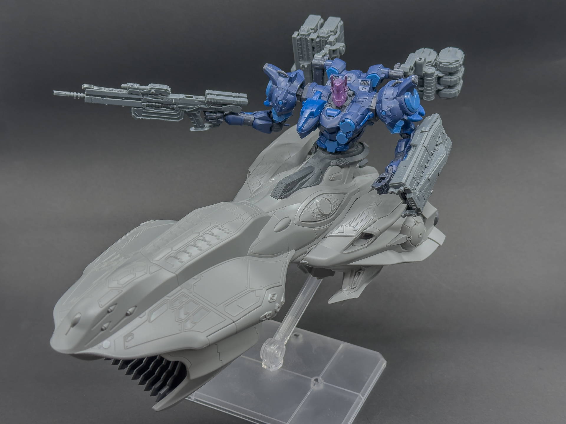 フレームパーツを全てアーキバス製パーツにすることでデザインに統一感を持たせました。